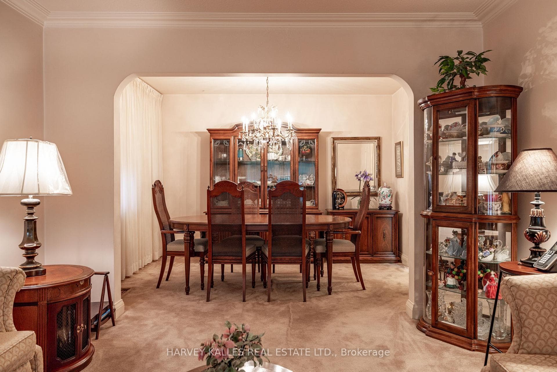 364 Joicey Boulevard photo 5