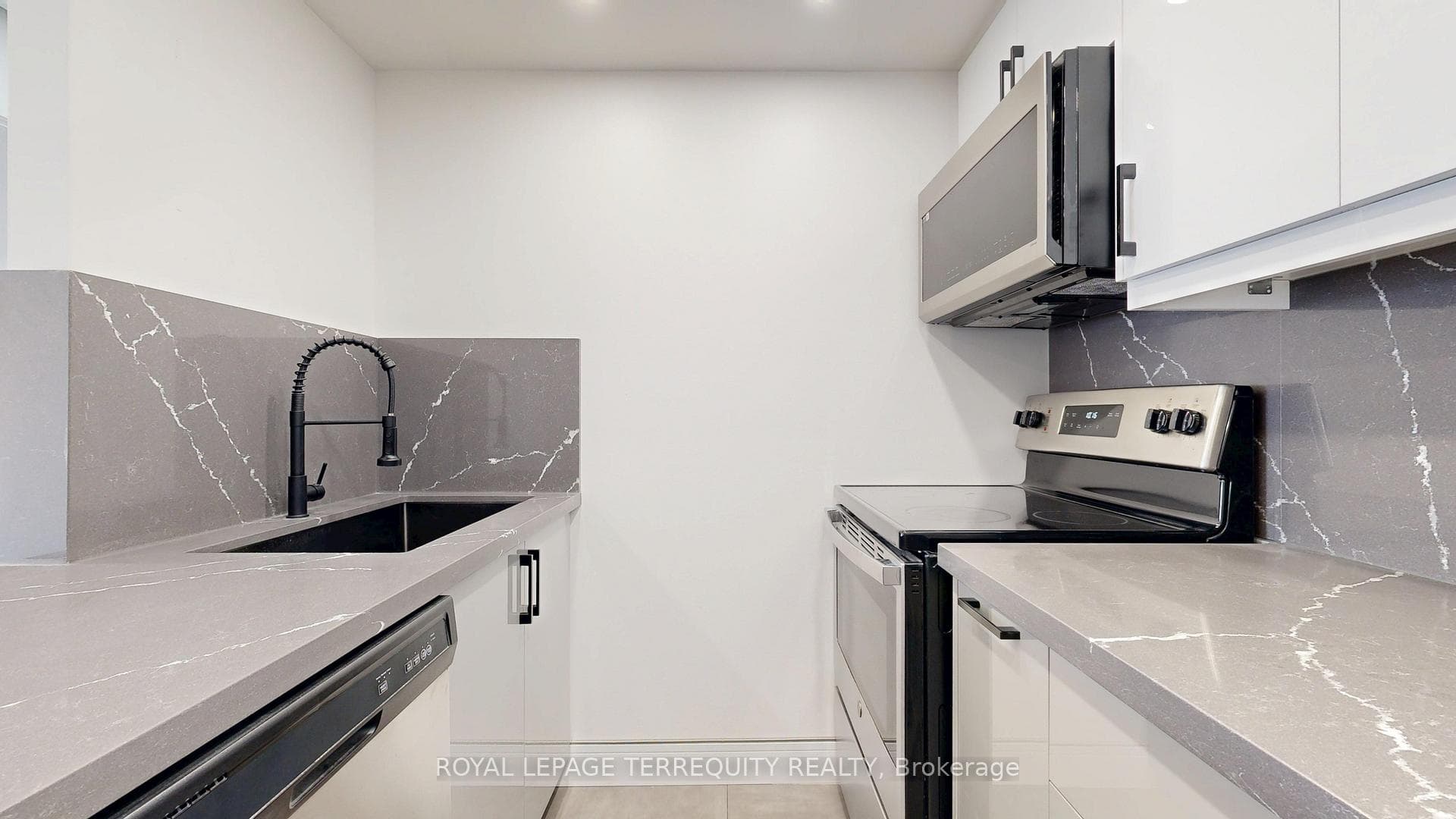 7 Concorde Place Unit 3102 photo 7