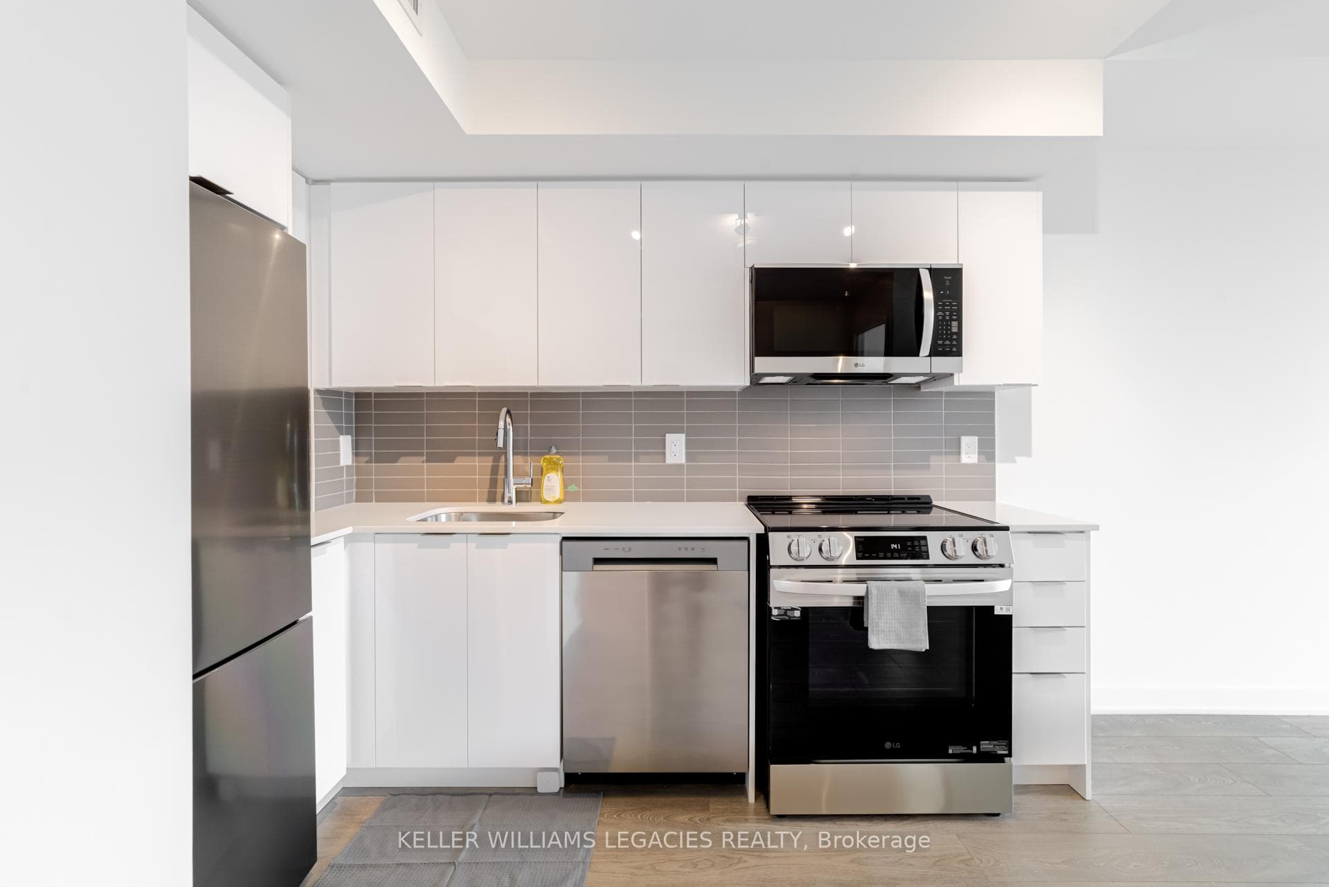 225 Malta Avenue Unit 804 photo 8