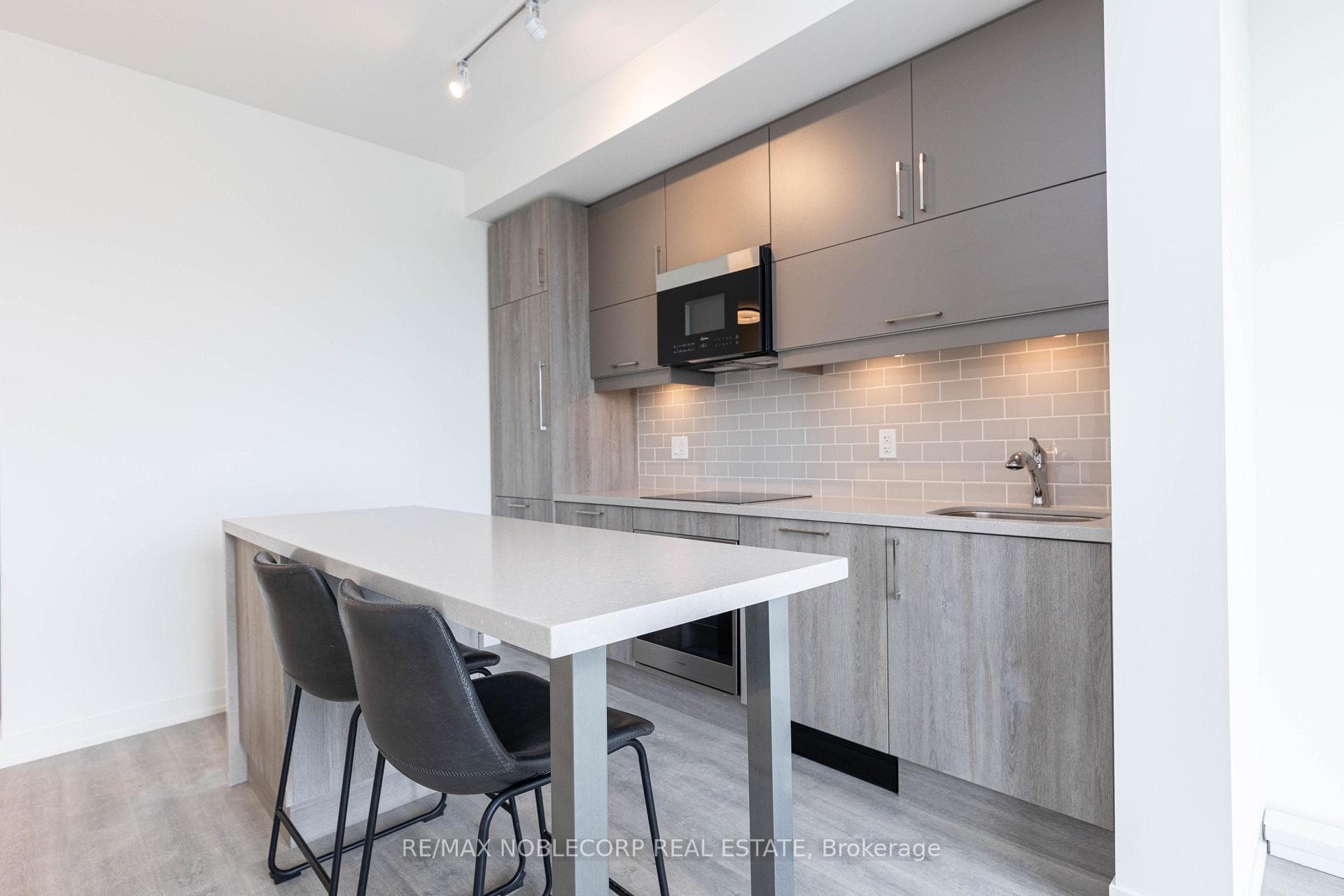 292 Verdale Crossing Unit 805B photo 10