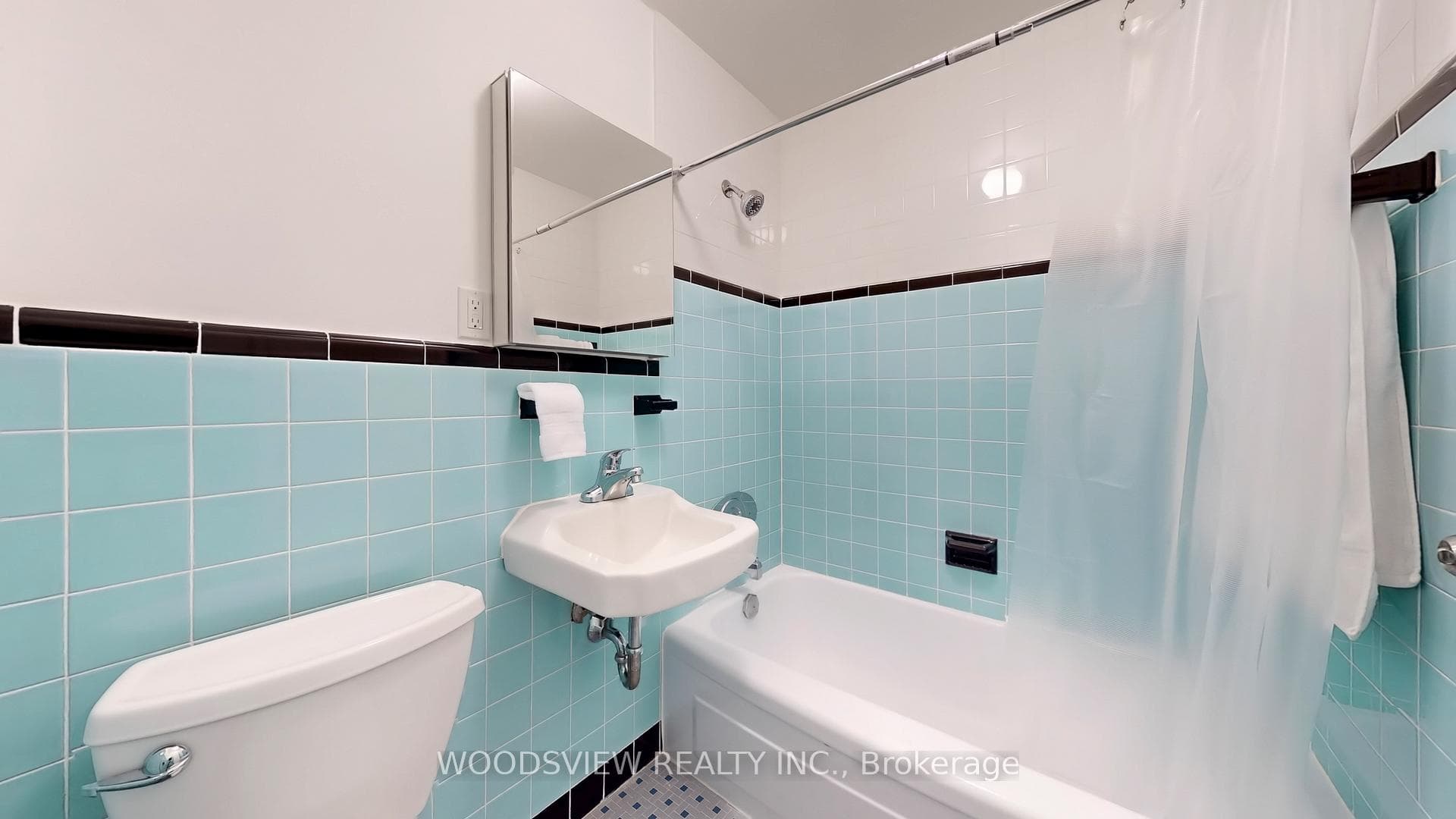 554 Harvie Avenue Unit 6 photo 13