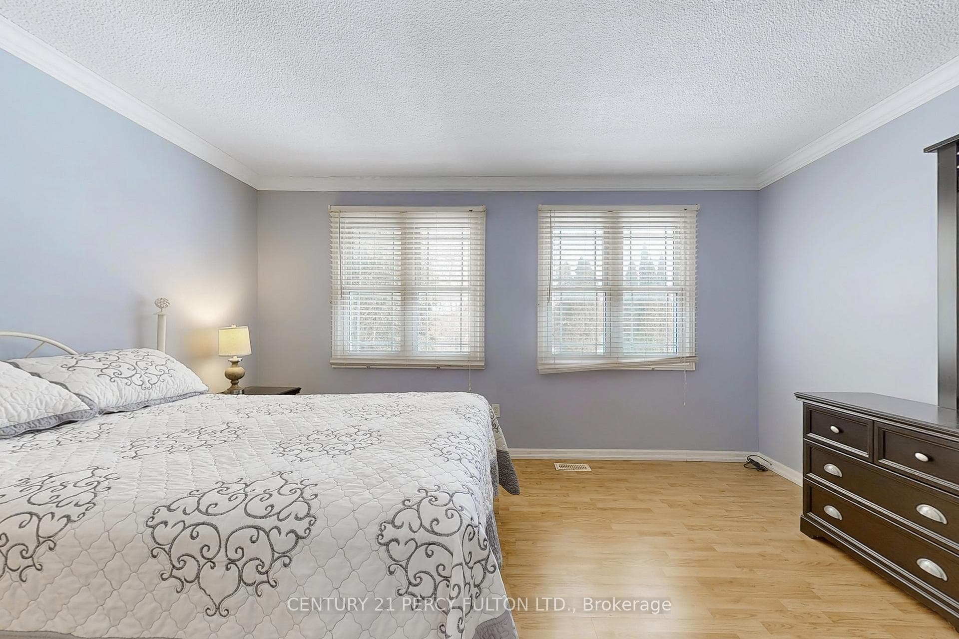 1813 Bronte Square photo 28