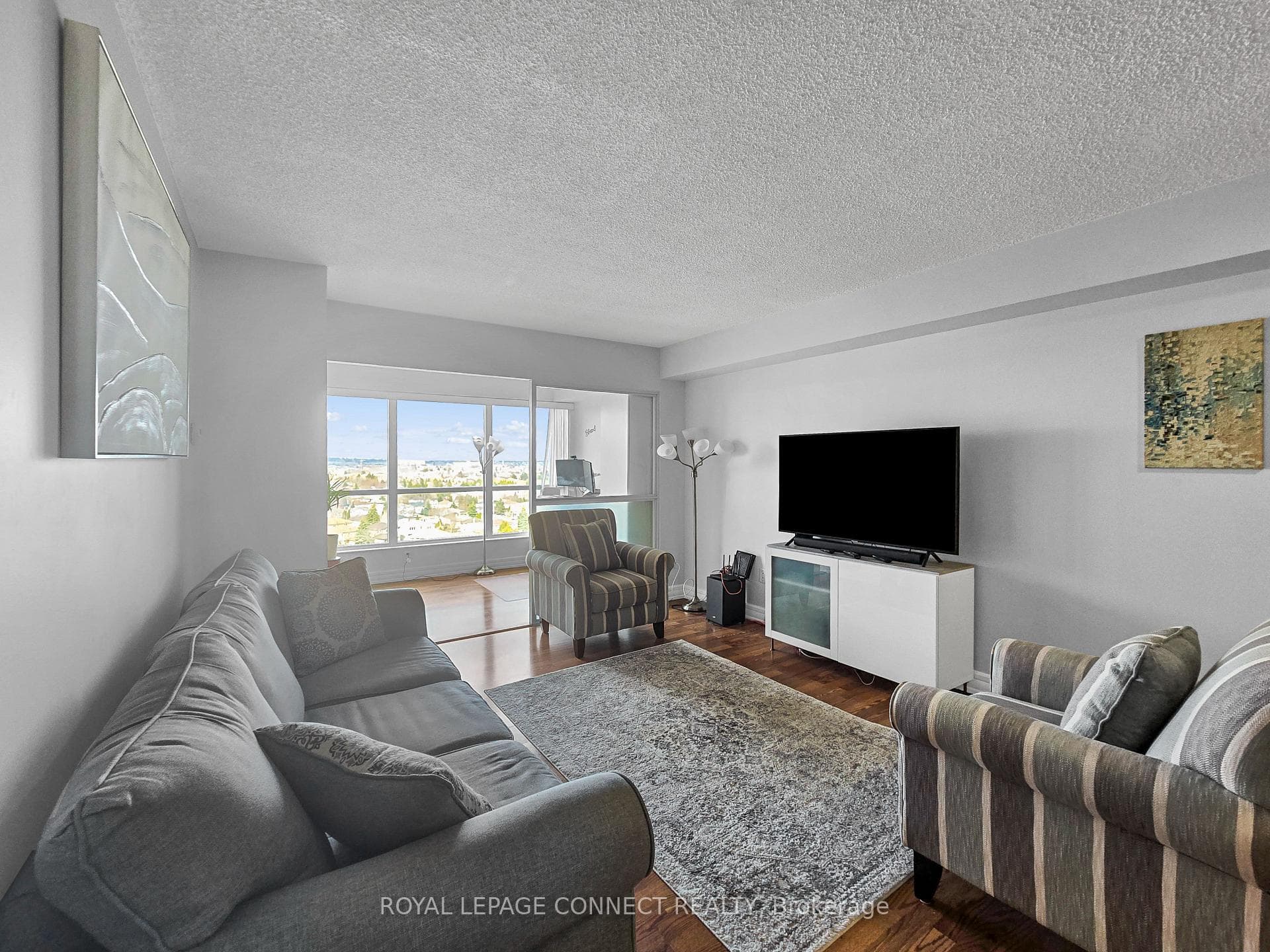 712 Rossland Road Unit 1111 photo 6
