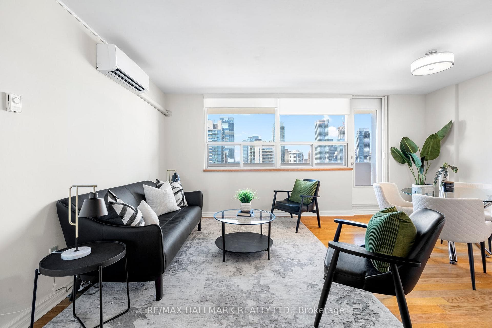 40 Homewood Avenue Unit 2501 photo 8