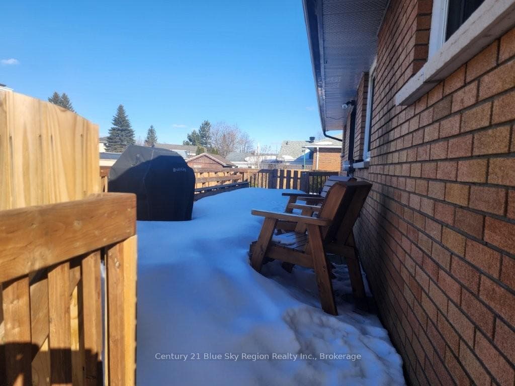 62 Joseph Street photo 24