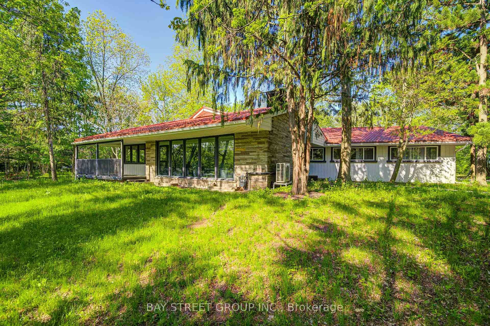 14874 Niagara River Parkway photo 1