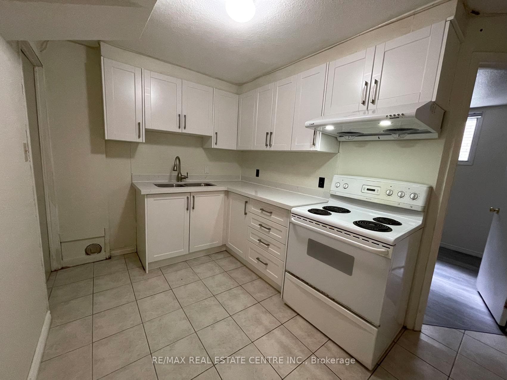 129 KORTRIGHT Road Unit Basement photo 6
