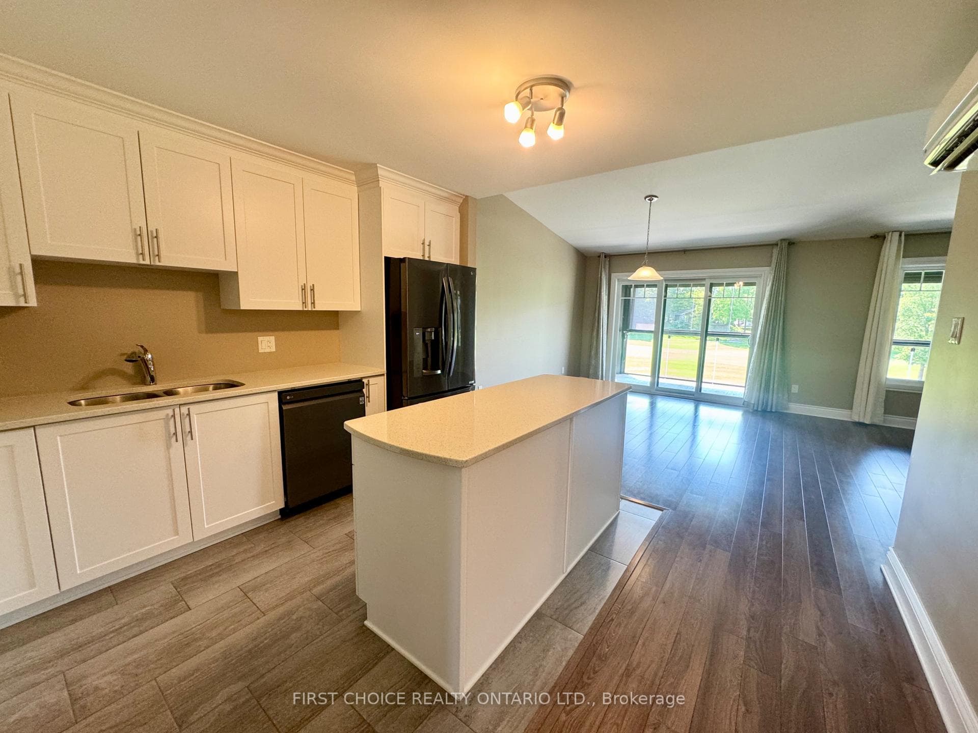 292 MASTERS Lane Unit 222 photo 8