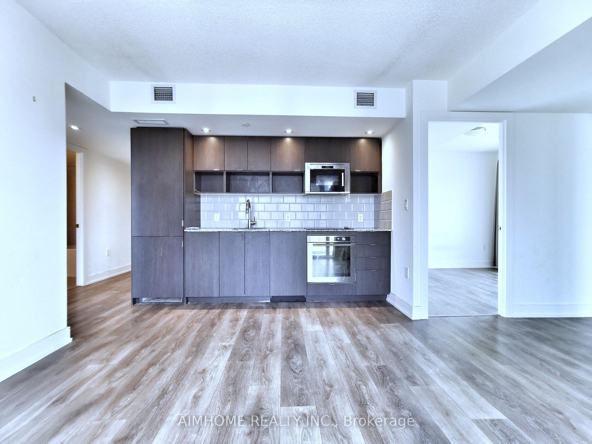 89 Mcgill Street Unit 2111 photo 2