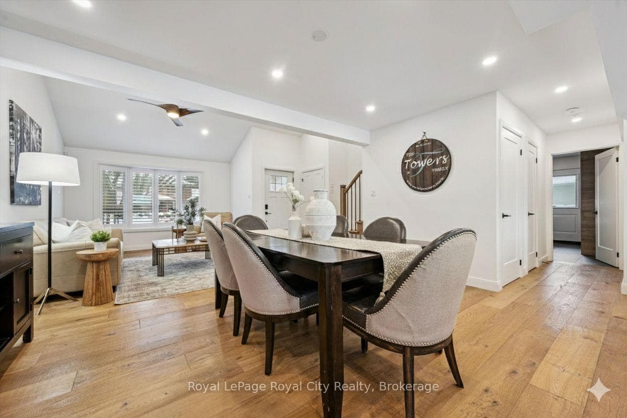 4 Gryphon Place photo 39