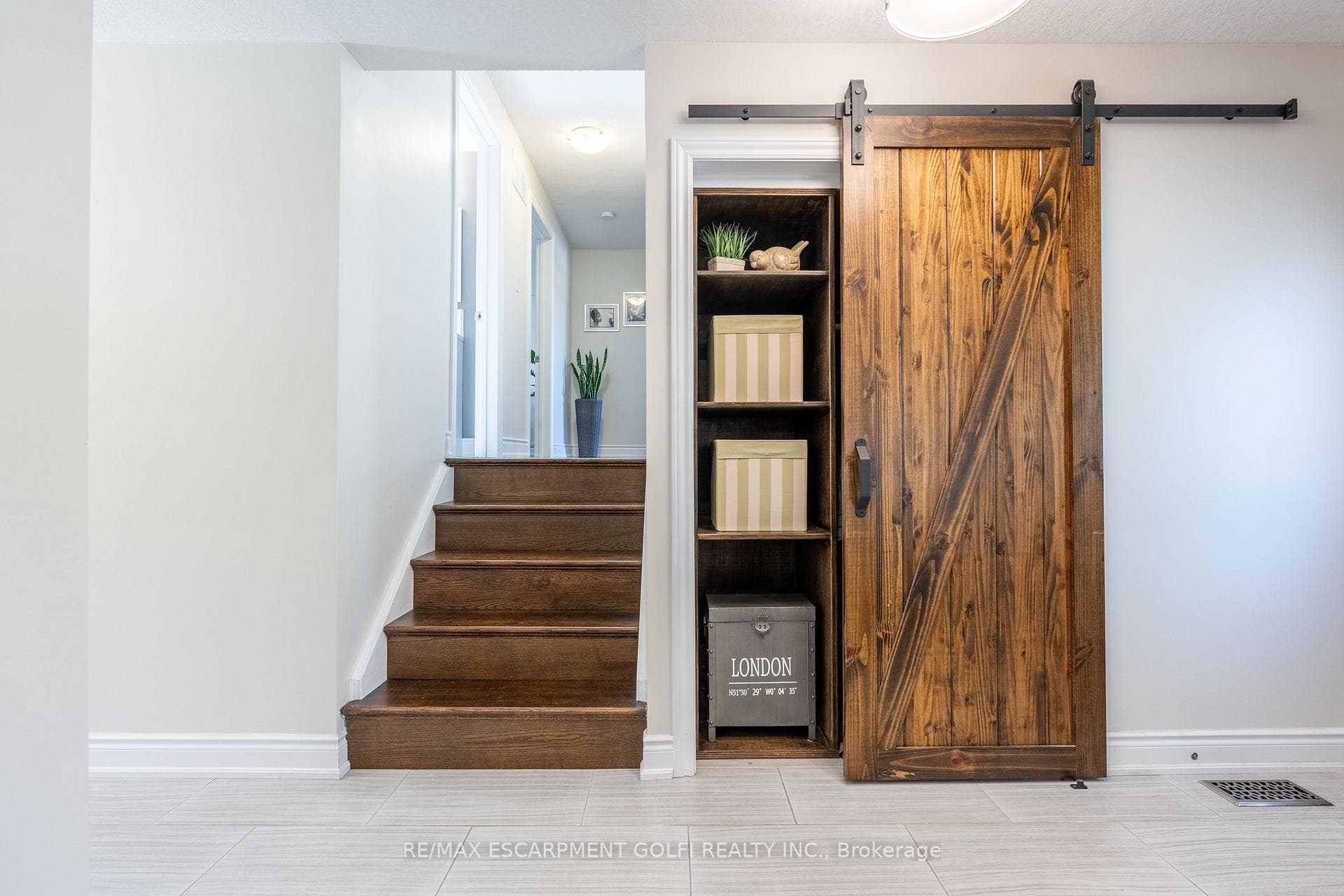 2 Millwood Place photo 17