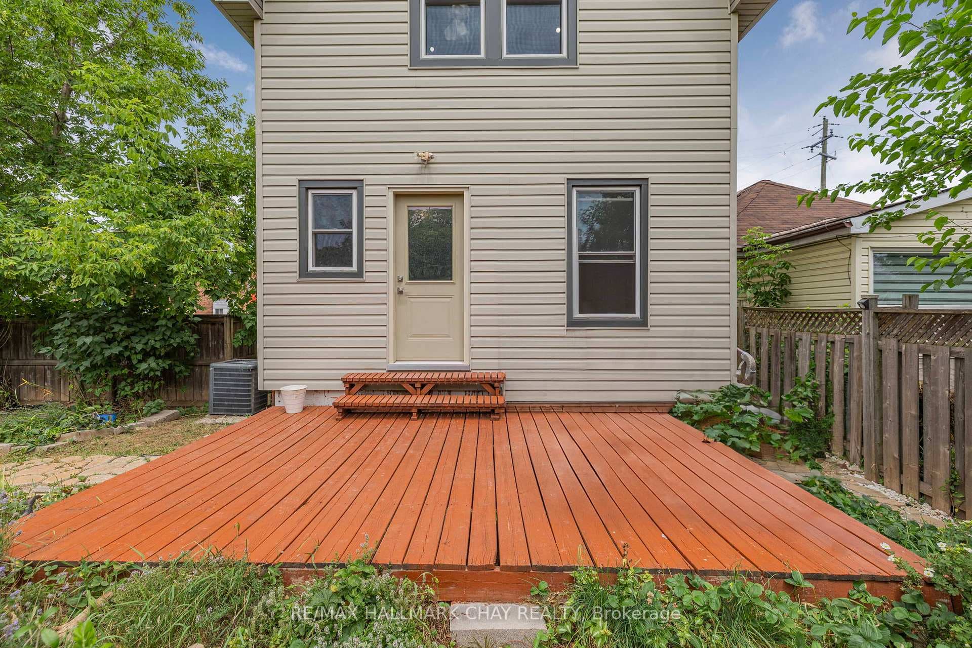 74 Newlands Avenue photo 31