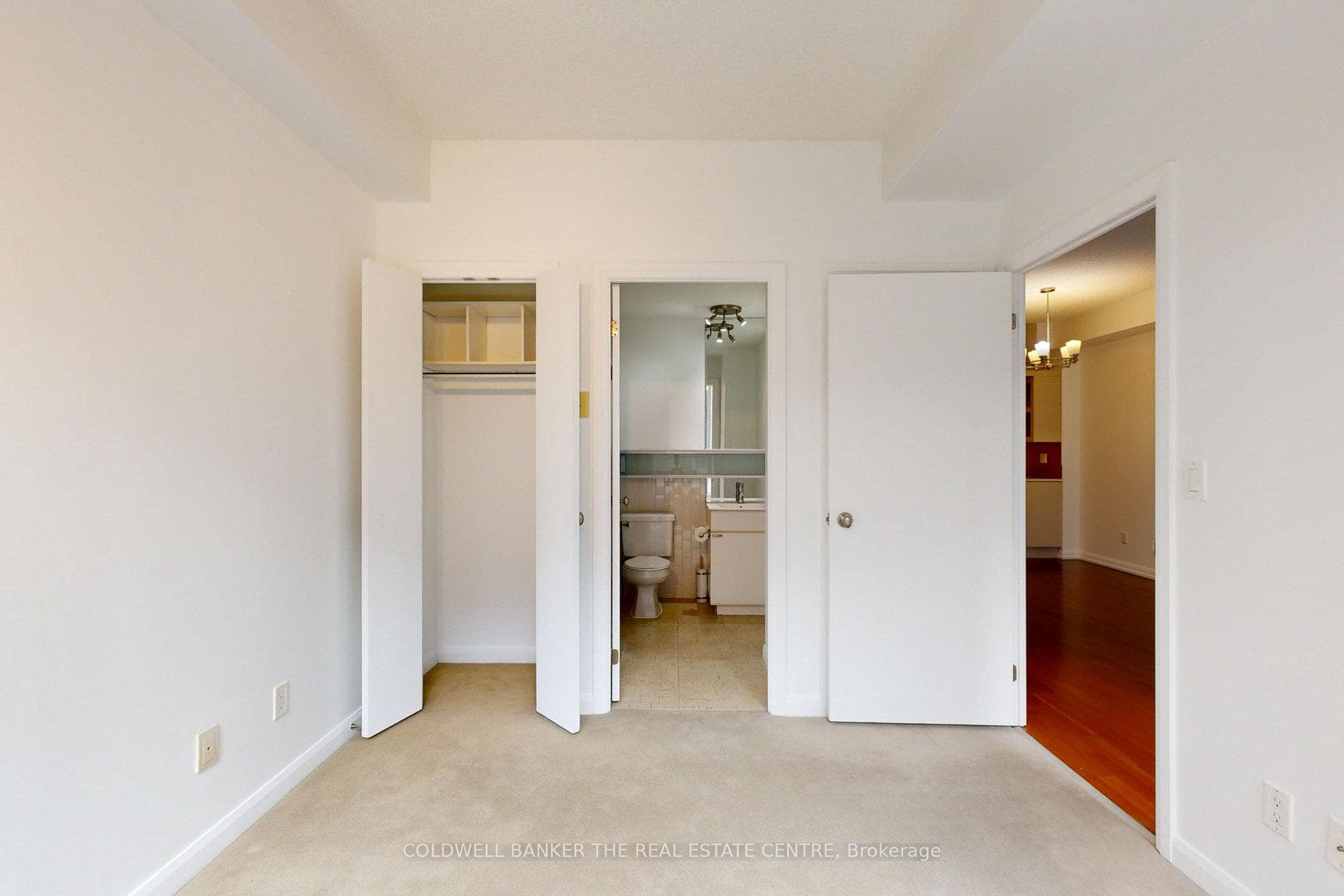 111 Elizabeth Street Unit 1118 photo 24