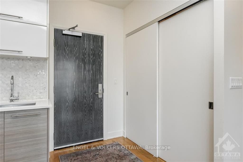 428 SPARKS Street Unit 1507 photo 2