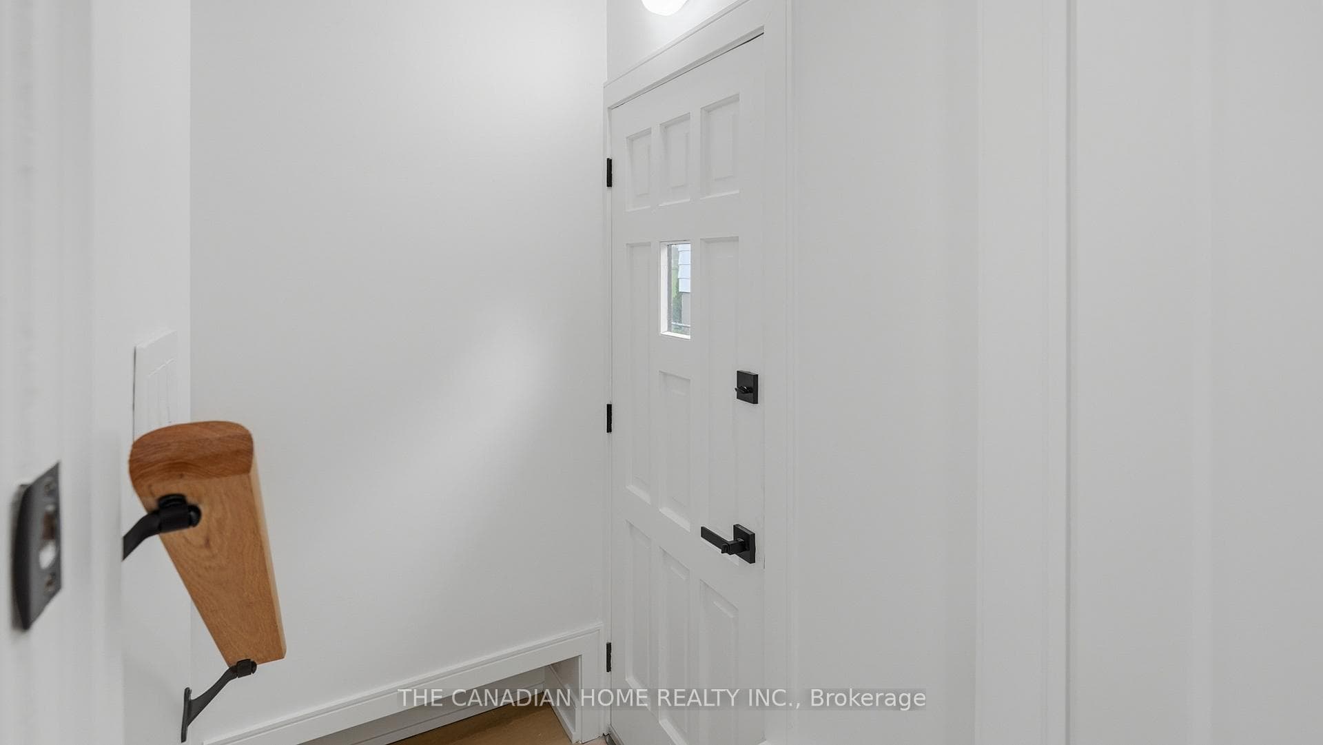 6041 Cadham Street photo 16