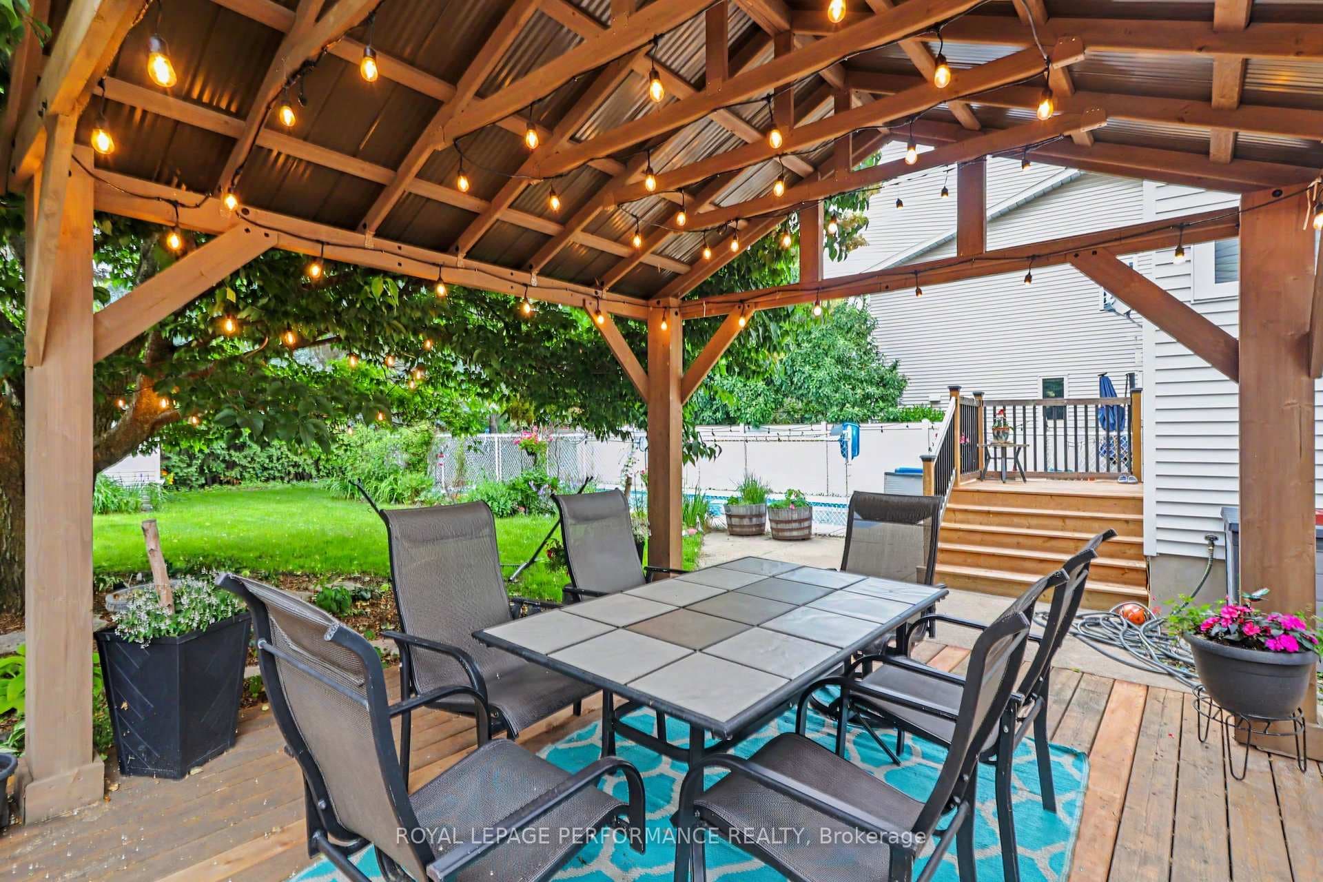 1444 Charlebois Avenue photo 34