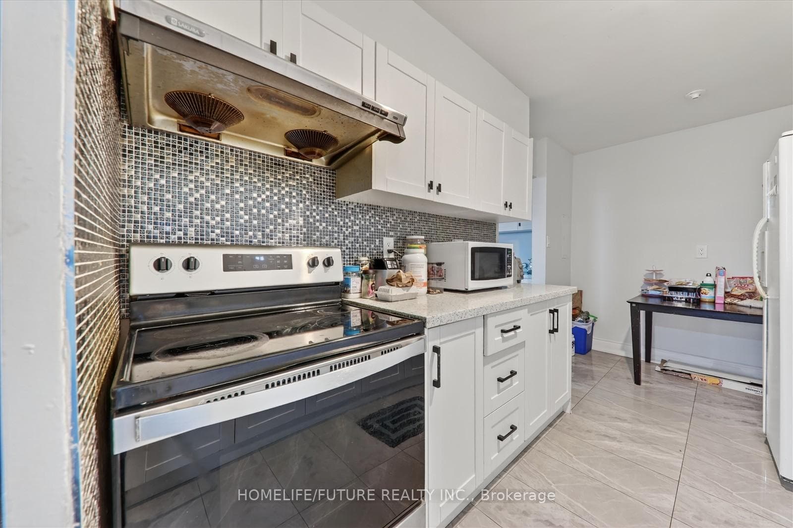 180 Markham Road Unit 705 photo 16