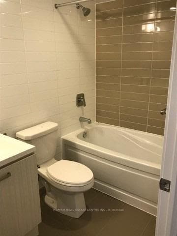 125 Redpath Ave Avenue Unit 2403 photo 16