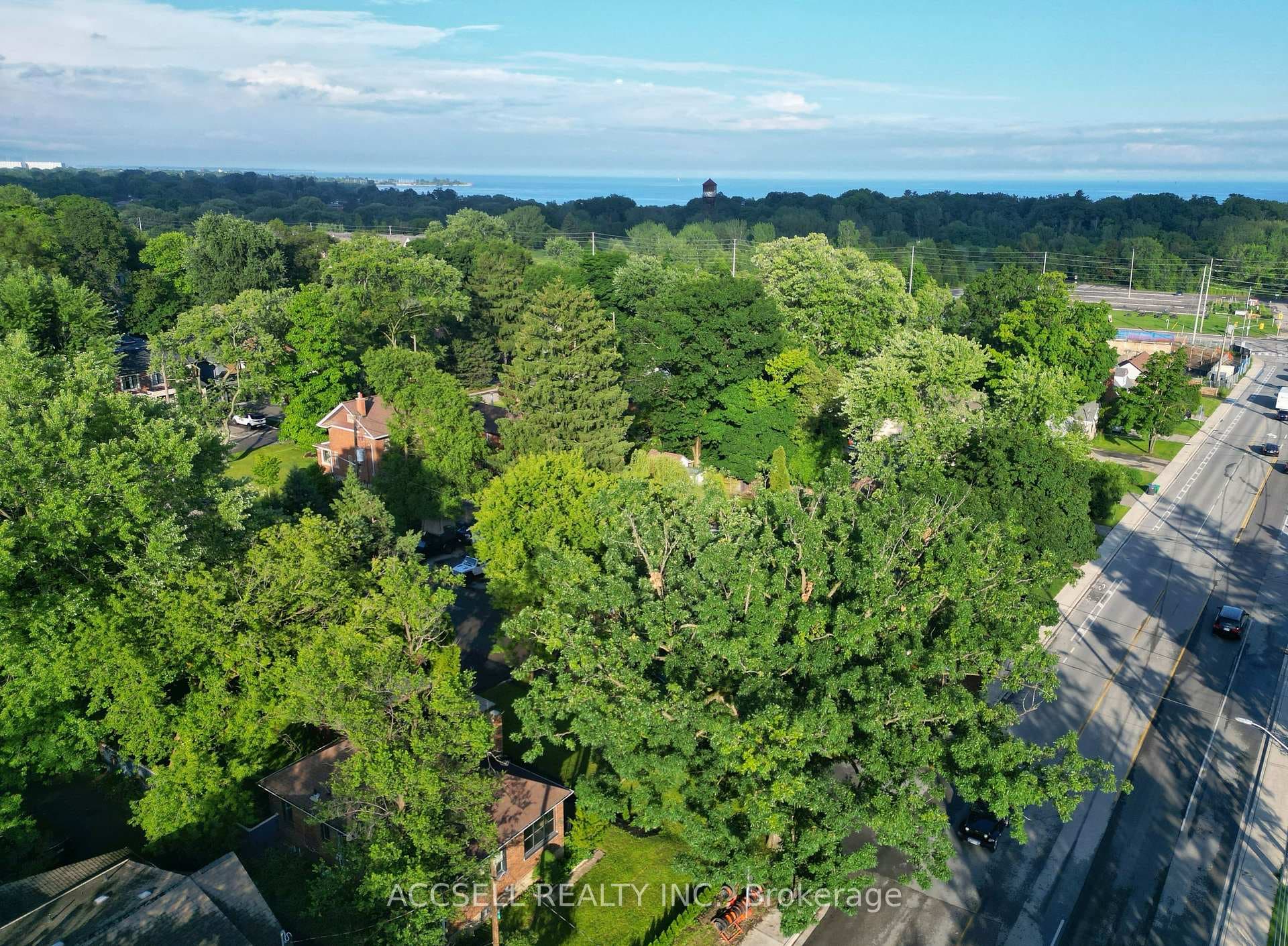 1069 Dixie Road photo 5