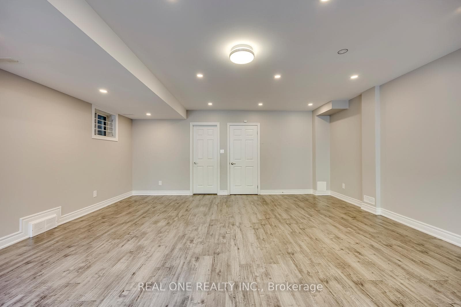 2379 Wasaga Drive photo 42
