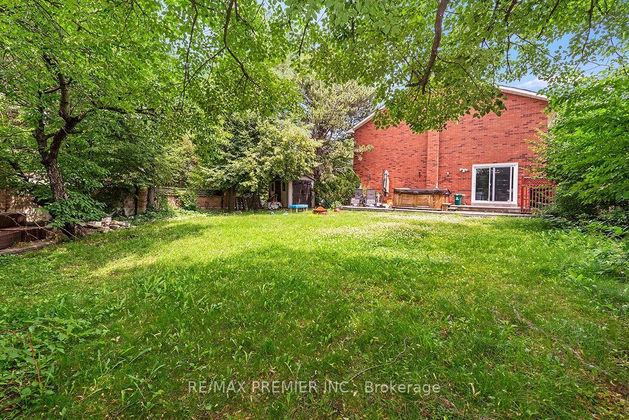 4 Bourbon Road photo 39