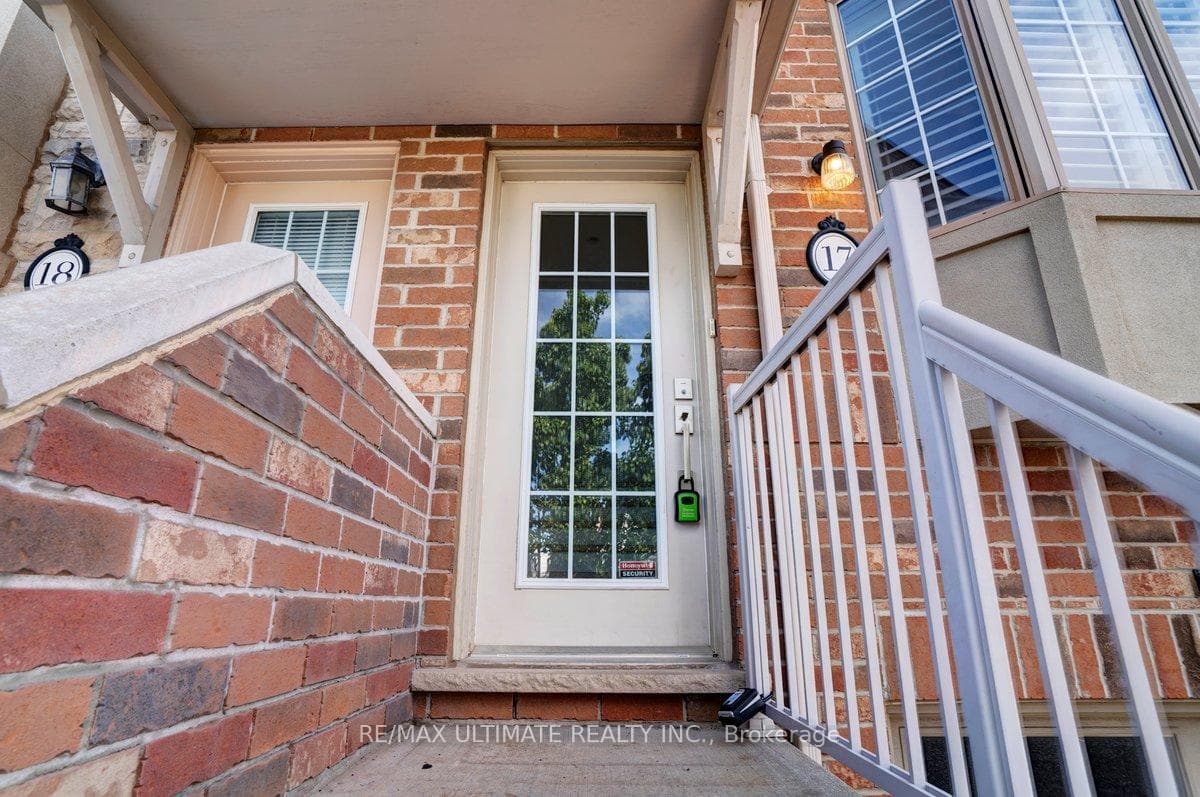 435 English Rose Lane Unit 17 photo 4