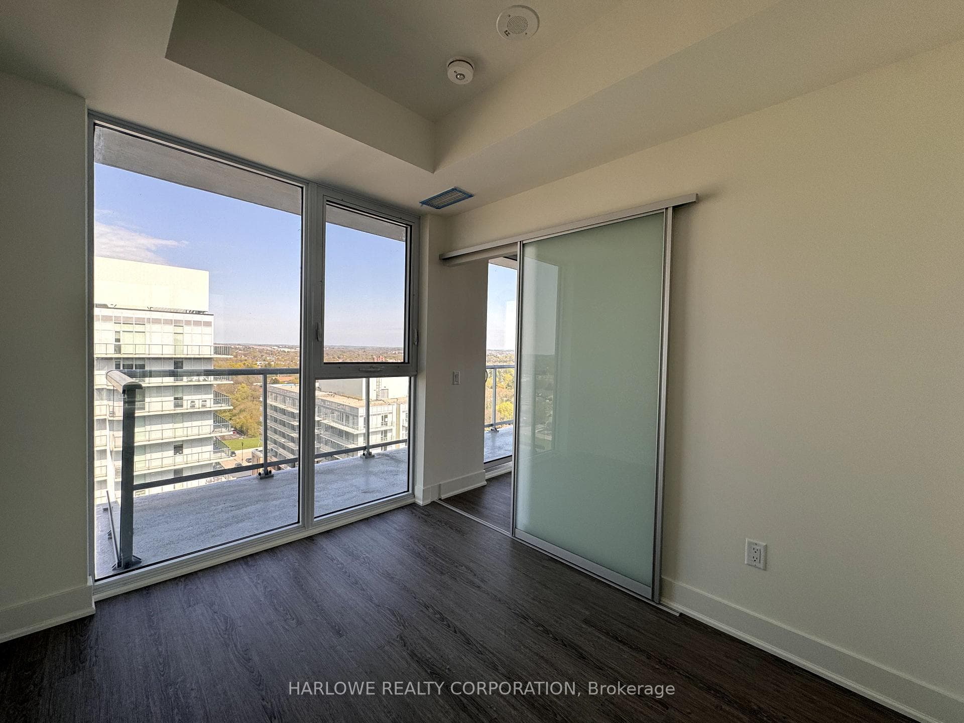 185 Deerfield Road Unit 1403 photo 14