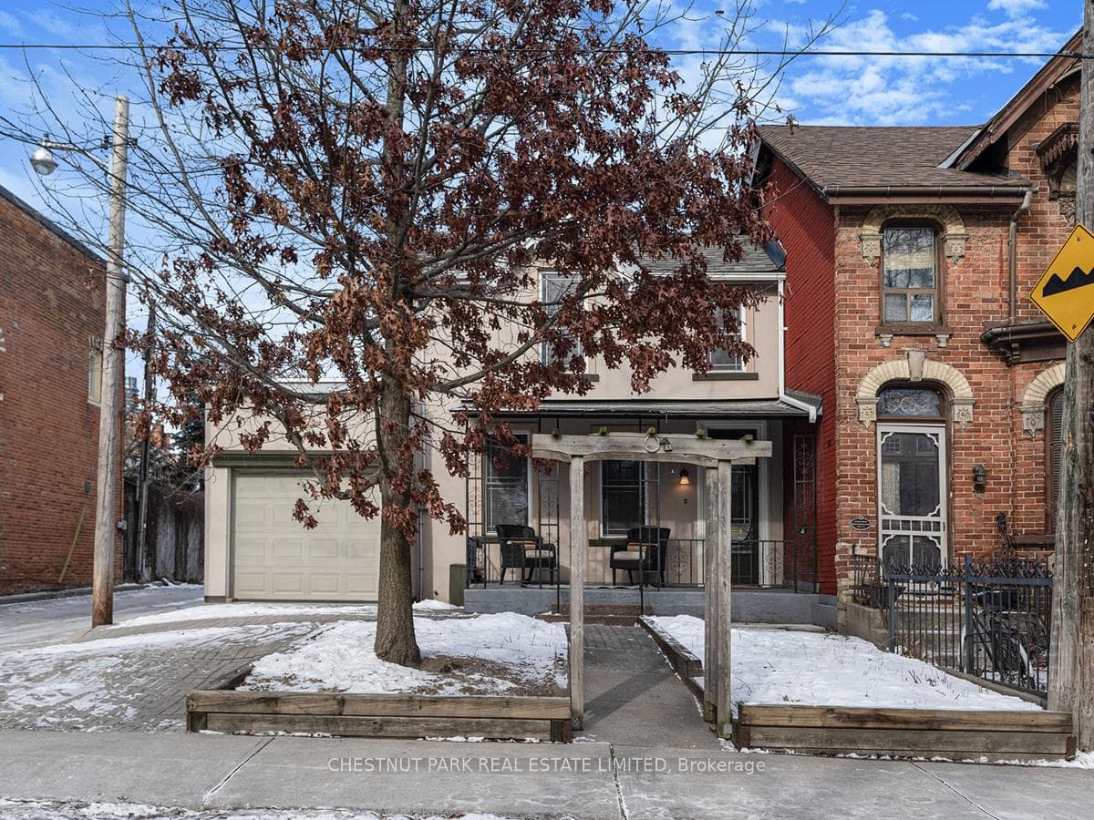 318 Carlton Street photo 1