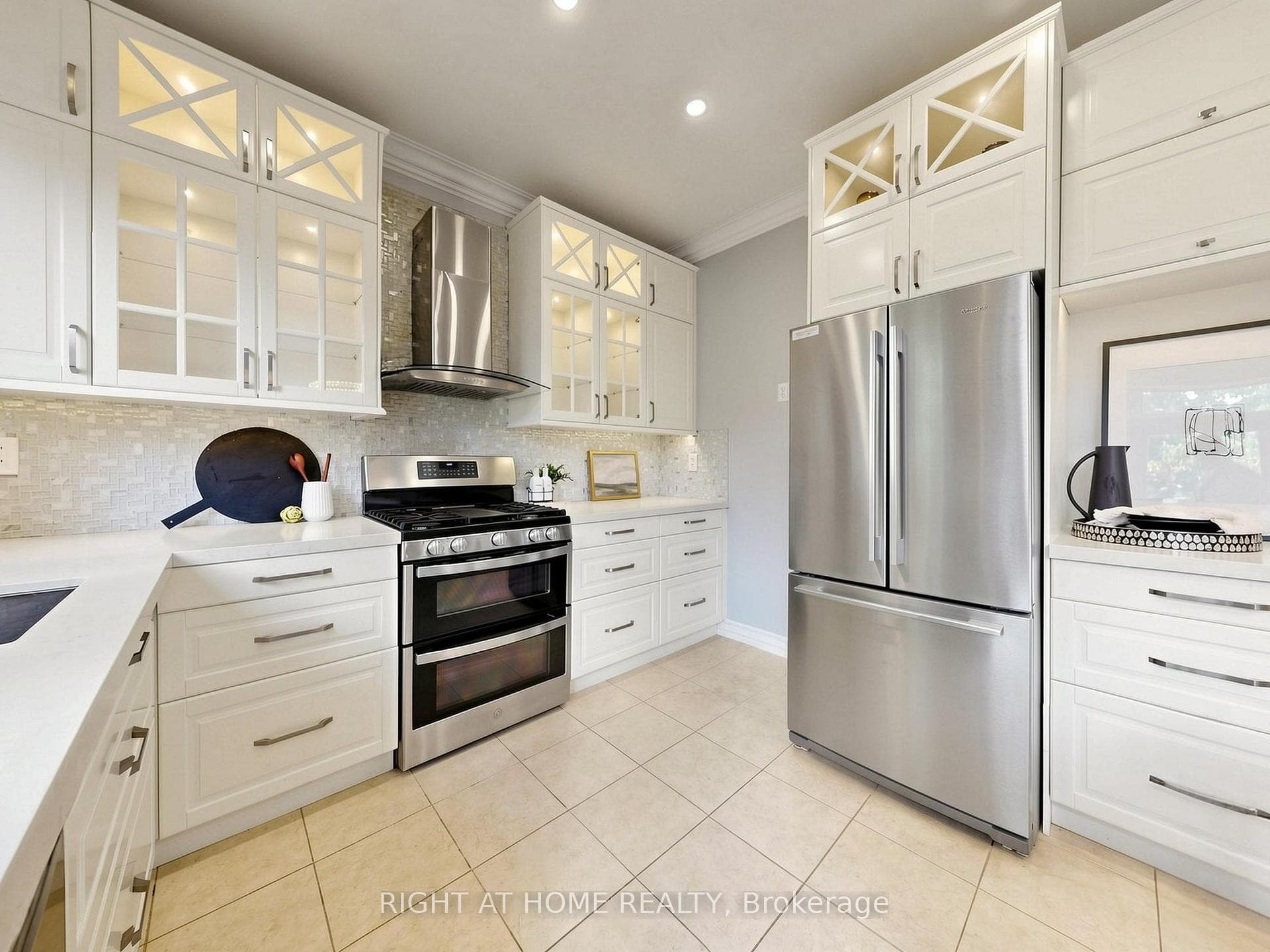 142 Alfred Smith Way photo 14