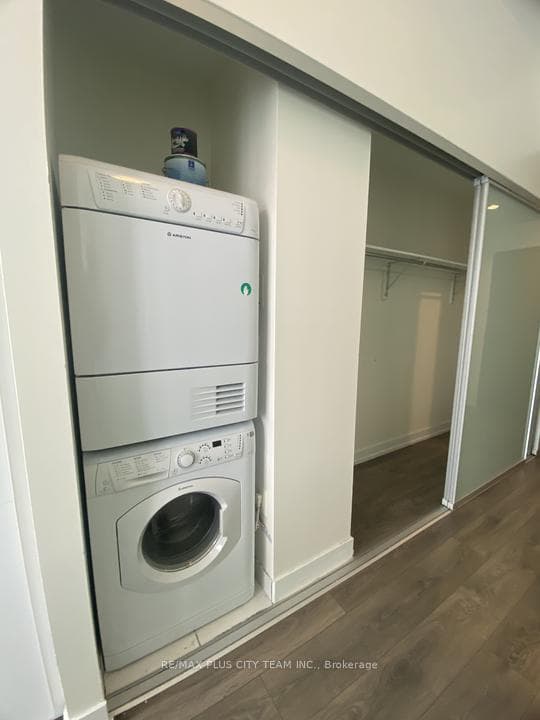 426 University Avenue Unit 3406 photo 7