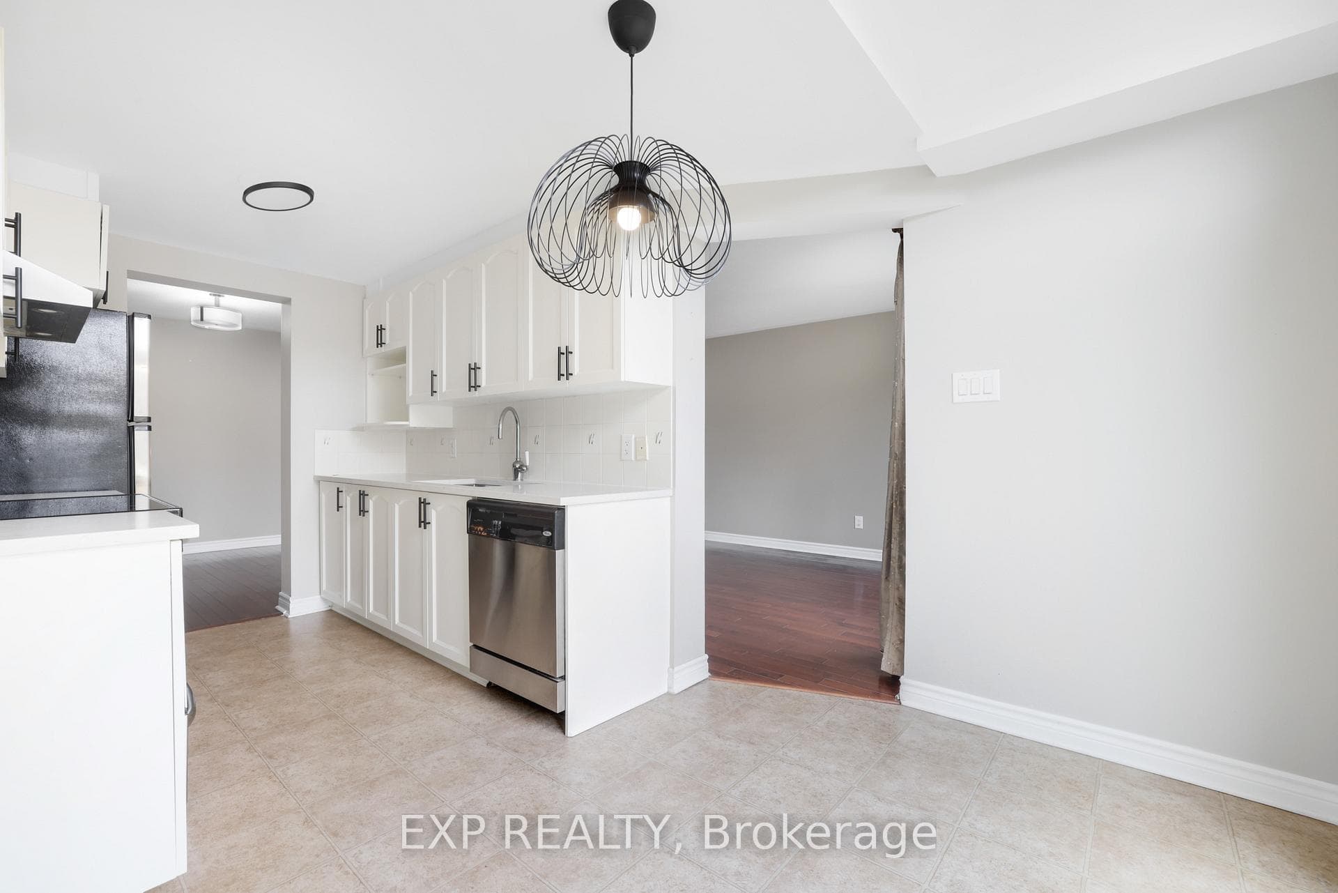 352 Forestbrook Street photo 15