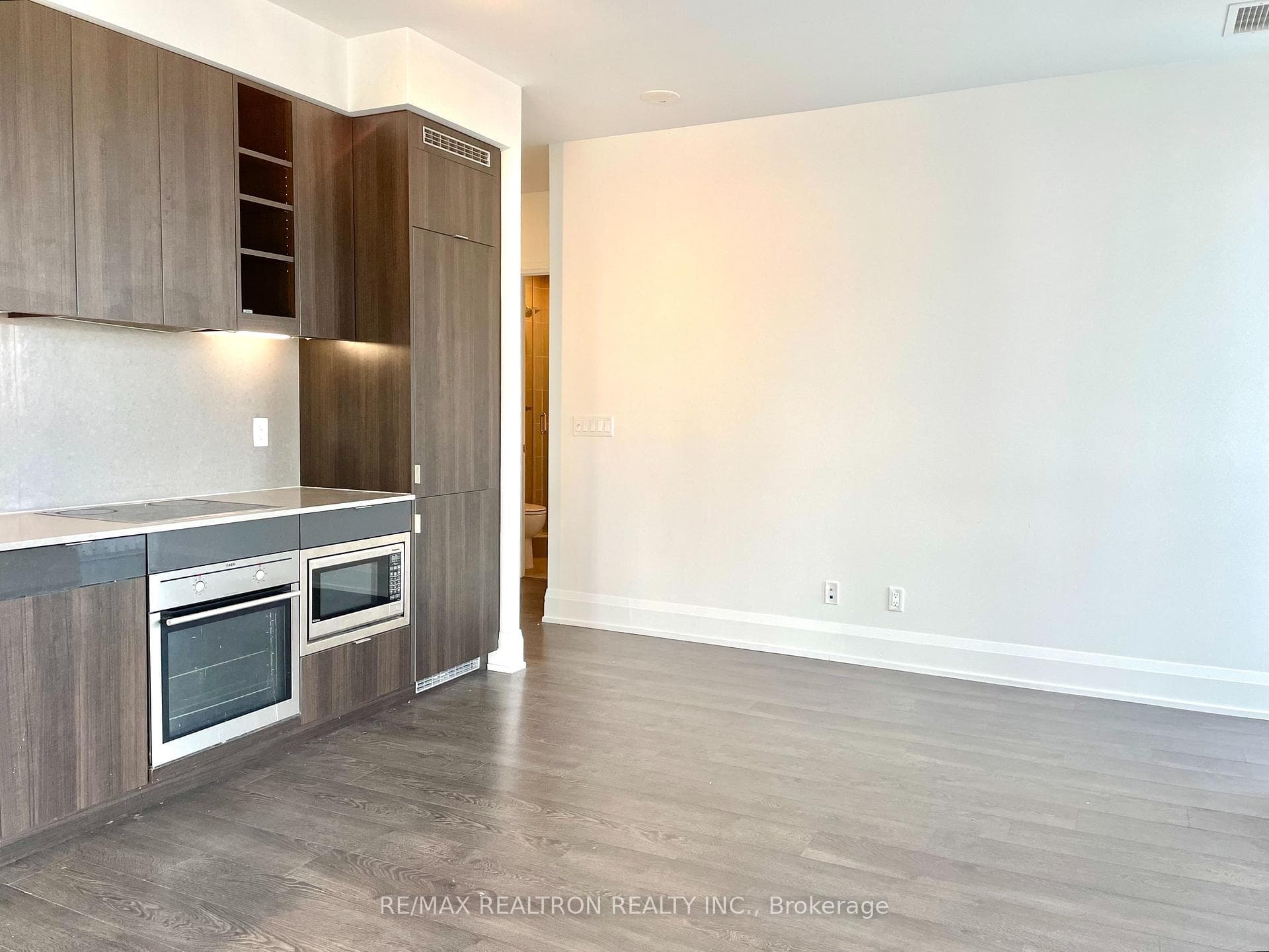 101 Erskine Avenue Unit 2607 photo 20