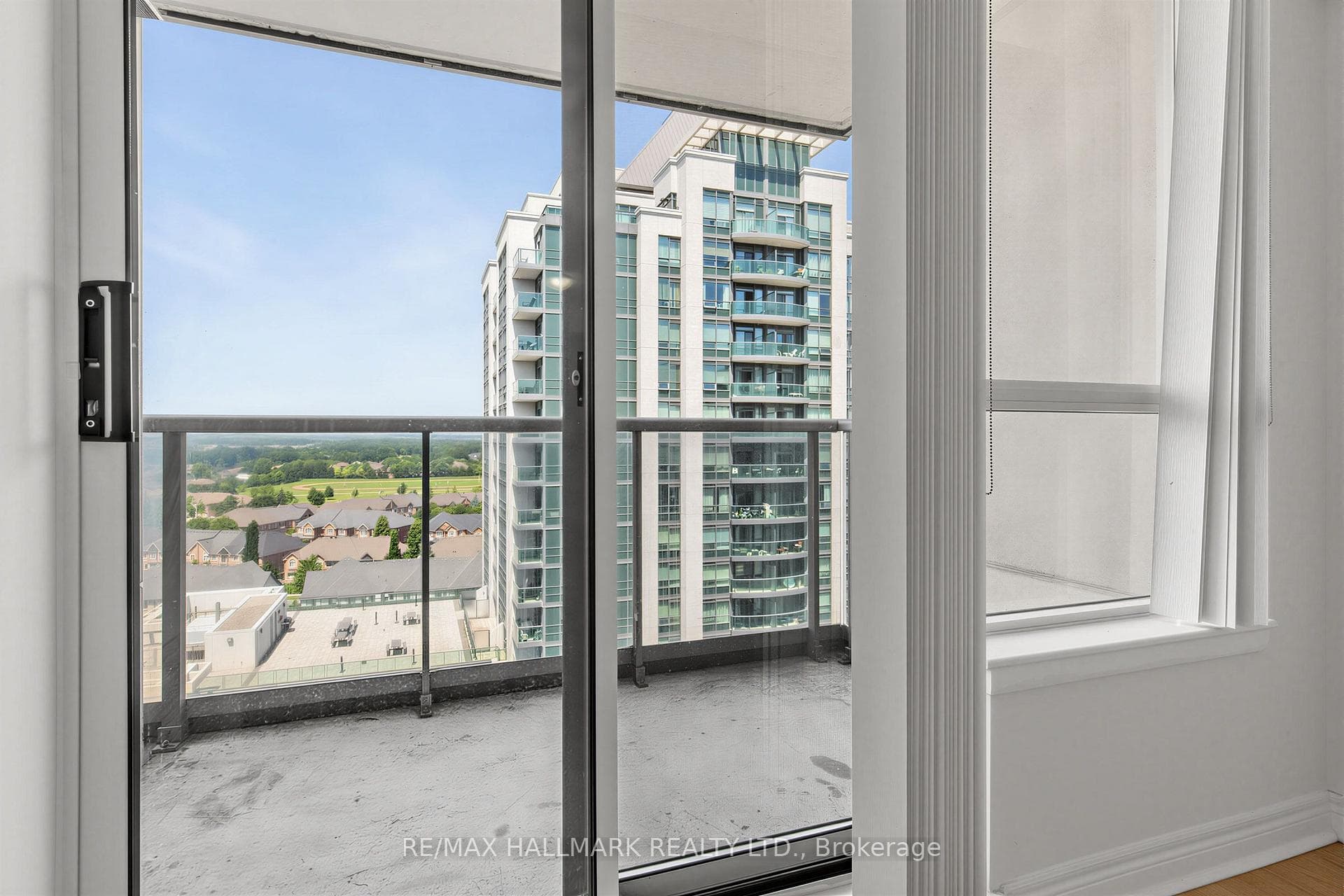 50 Disera Drive Unit 1206 photo 22
