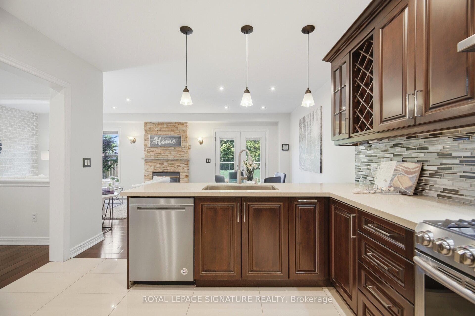 901 Knotty Pine Grove photo 14