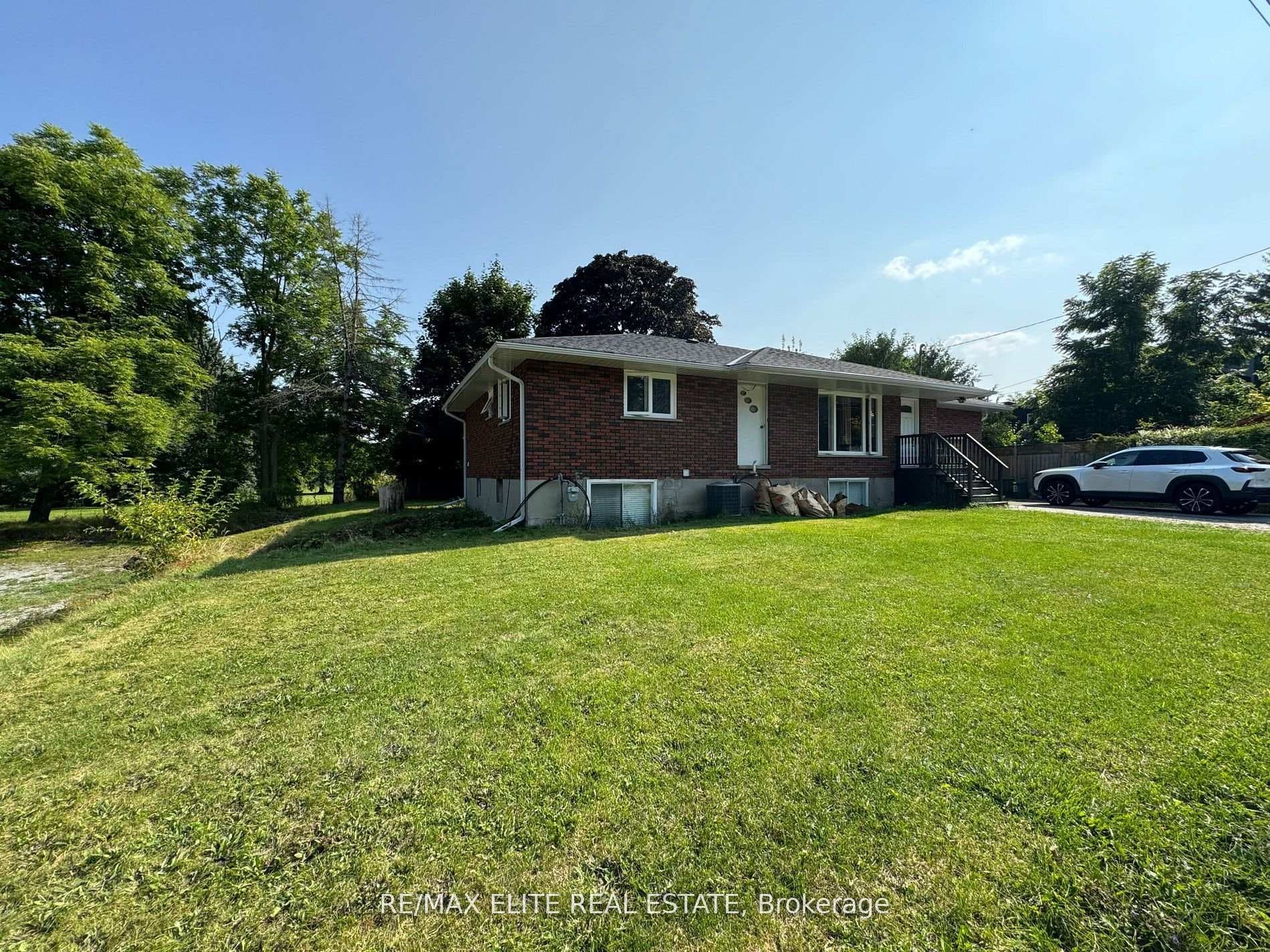 11 Gleason Avenue photo 3