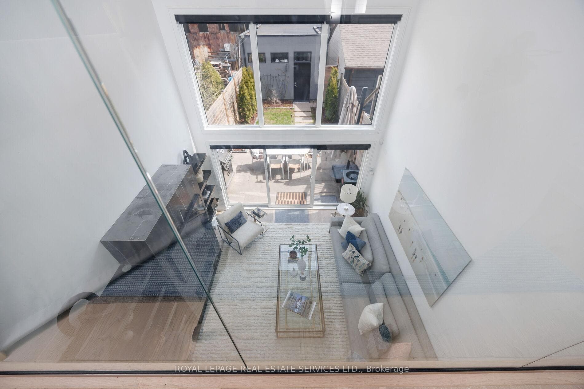 121 Markham Street photo 22