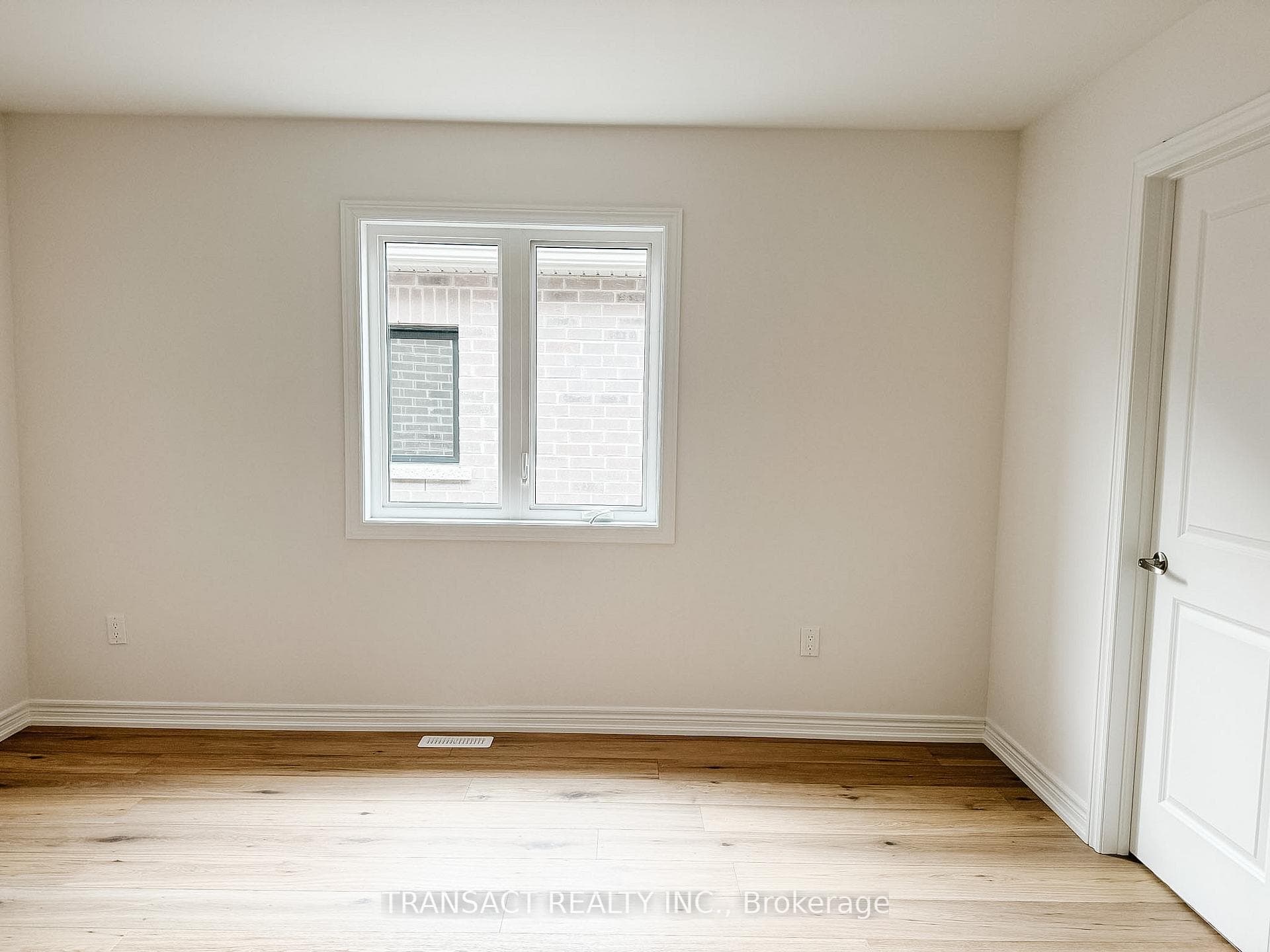 30 Baycroft Boulevard photo 15
