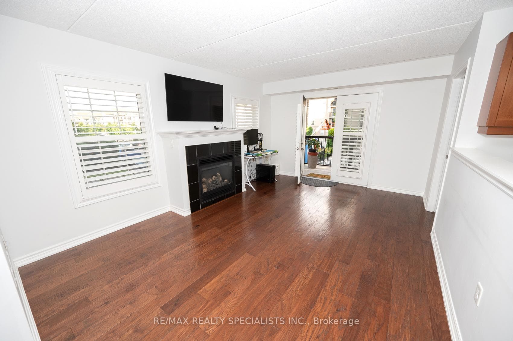 1340 Main Street Unit 213 photo 9