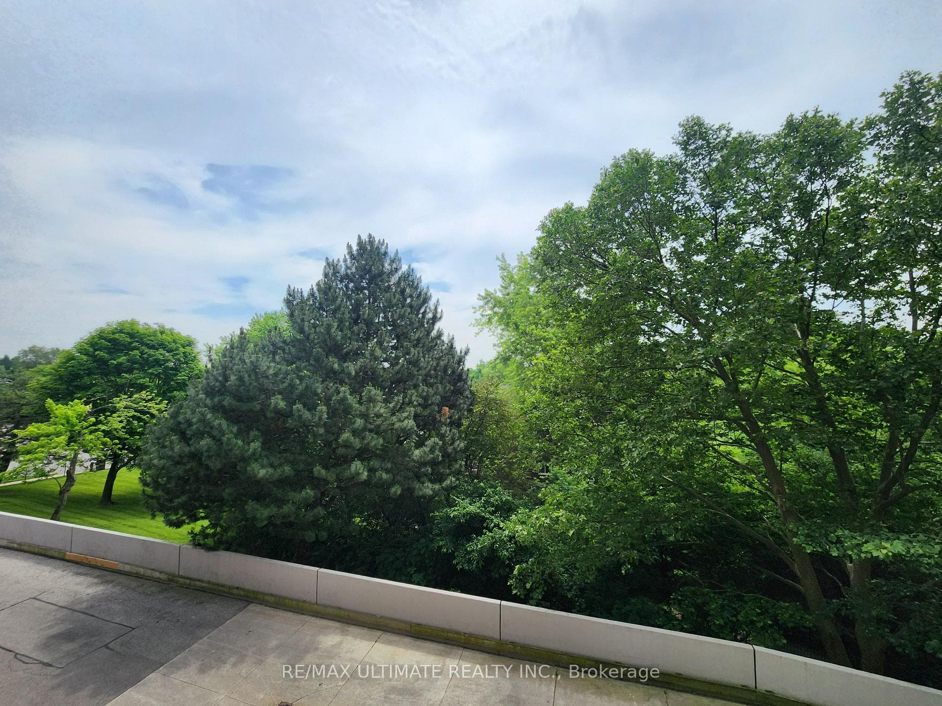 50 Inverlochy Boulevard Unit 309 photo 21