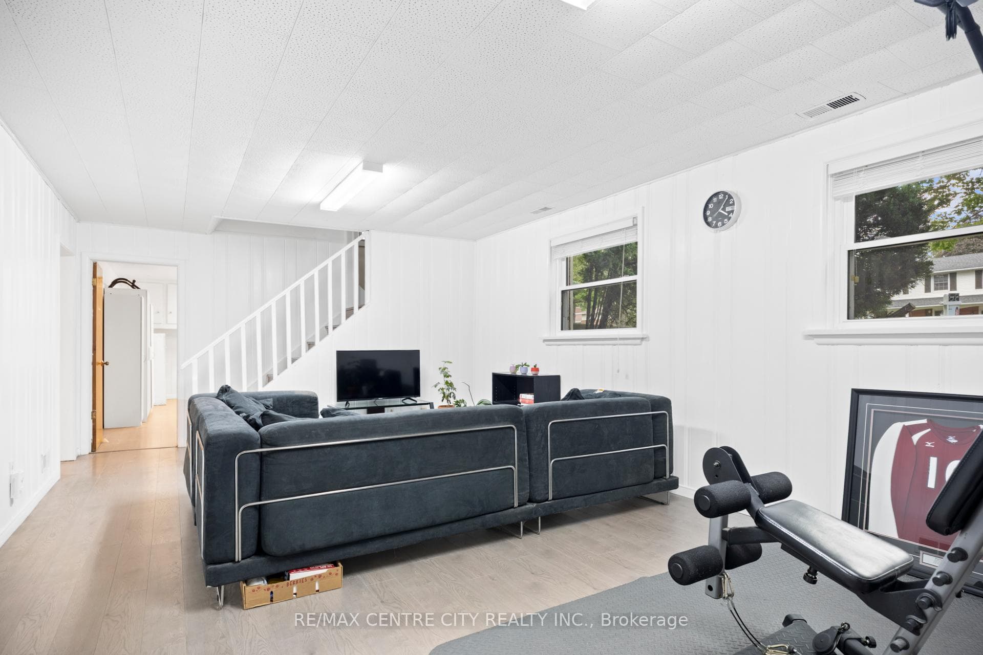 46 Brentwood Crescent photo 22