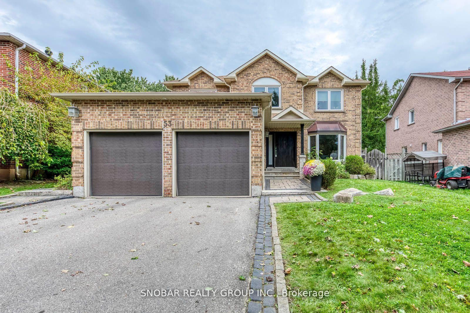 53 Topham Crescent photo 2