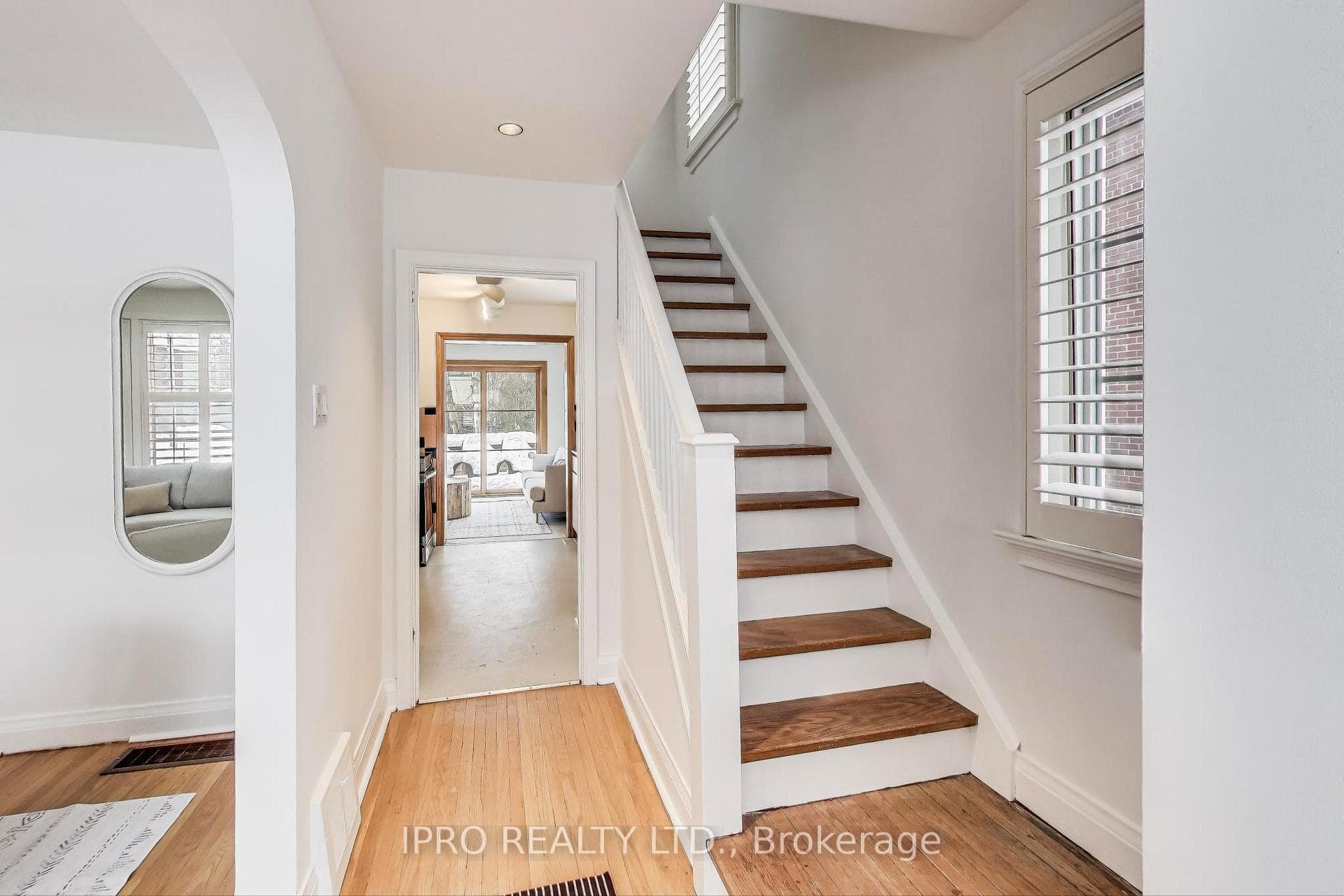 34 Allanbrooke Drive photo 4