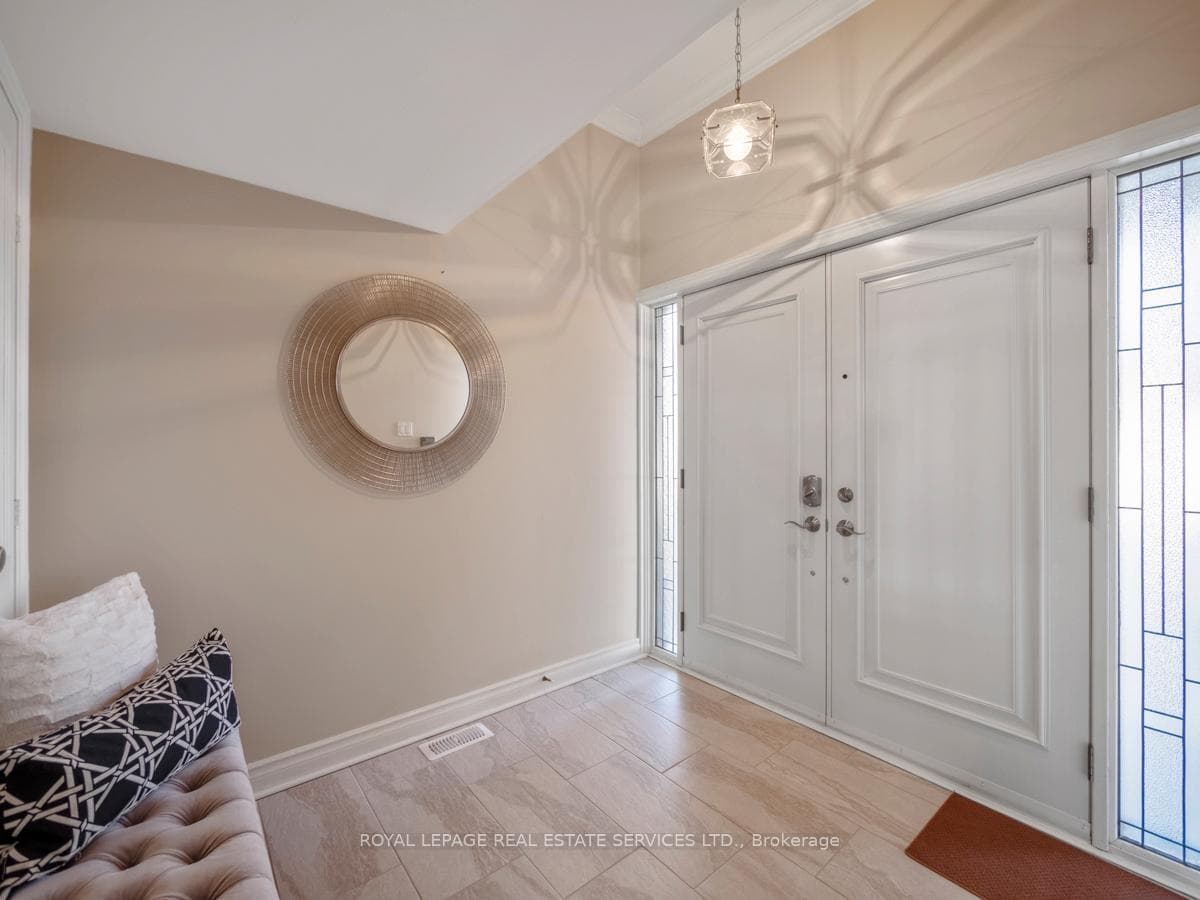 Lobby Residential