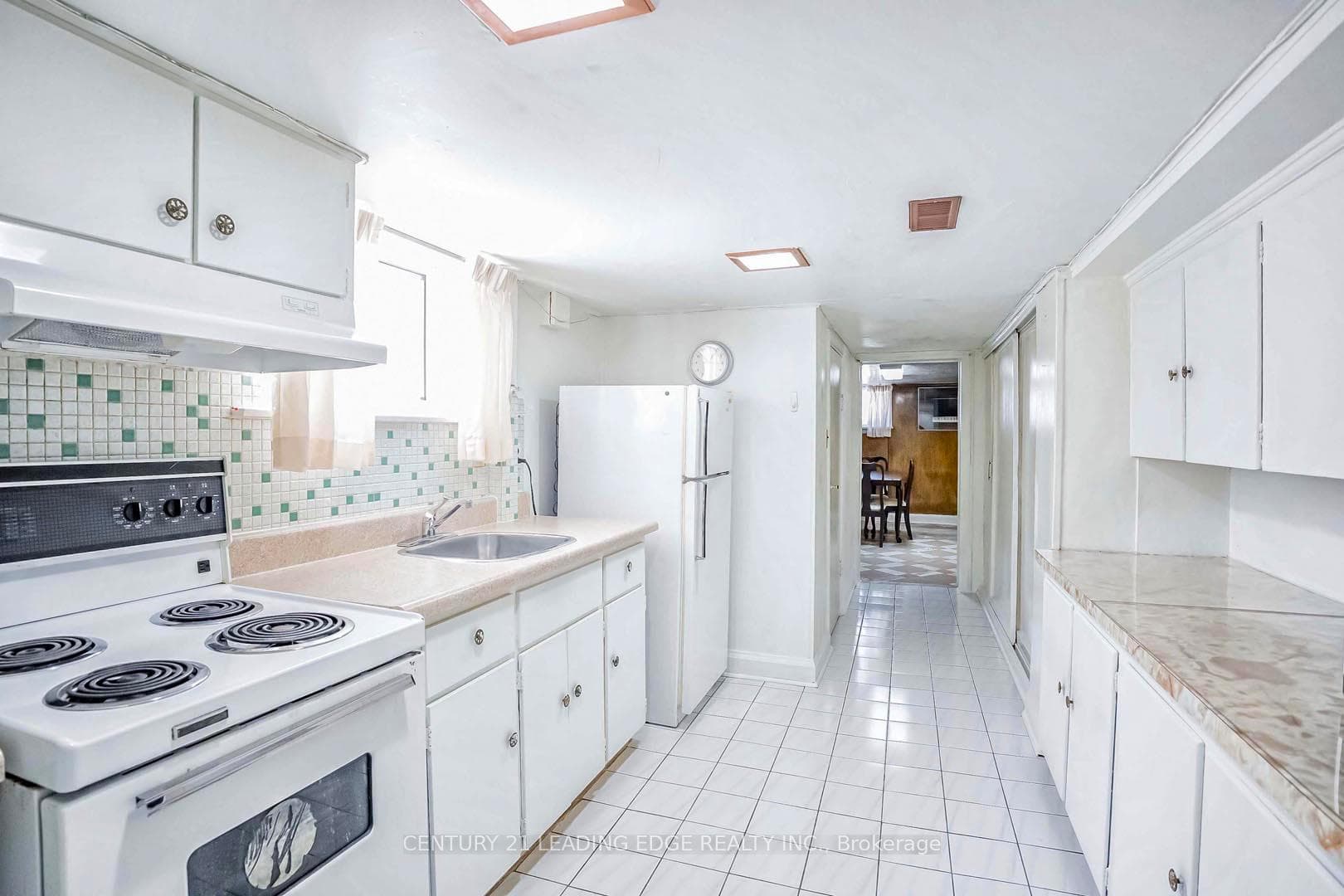 14 Sanderstead Avenue photo 29