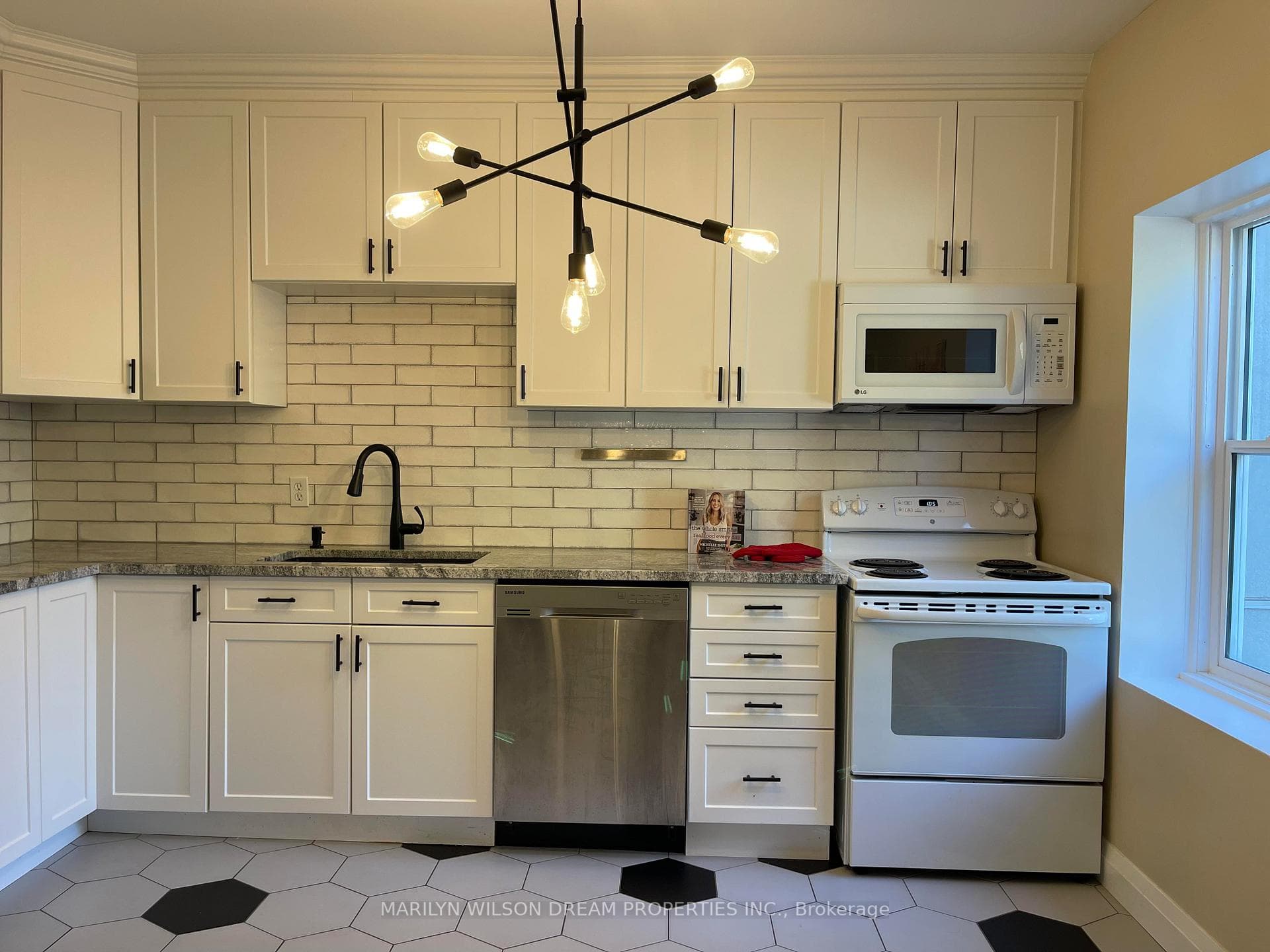 91 Murray Street Unit 1 photo 2