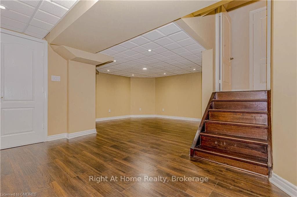 2138 ALDERBROOK Drive photo 31