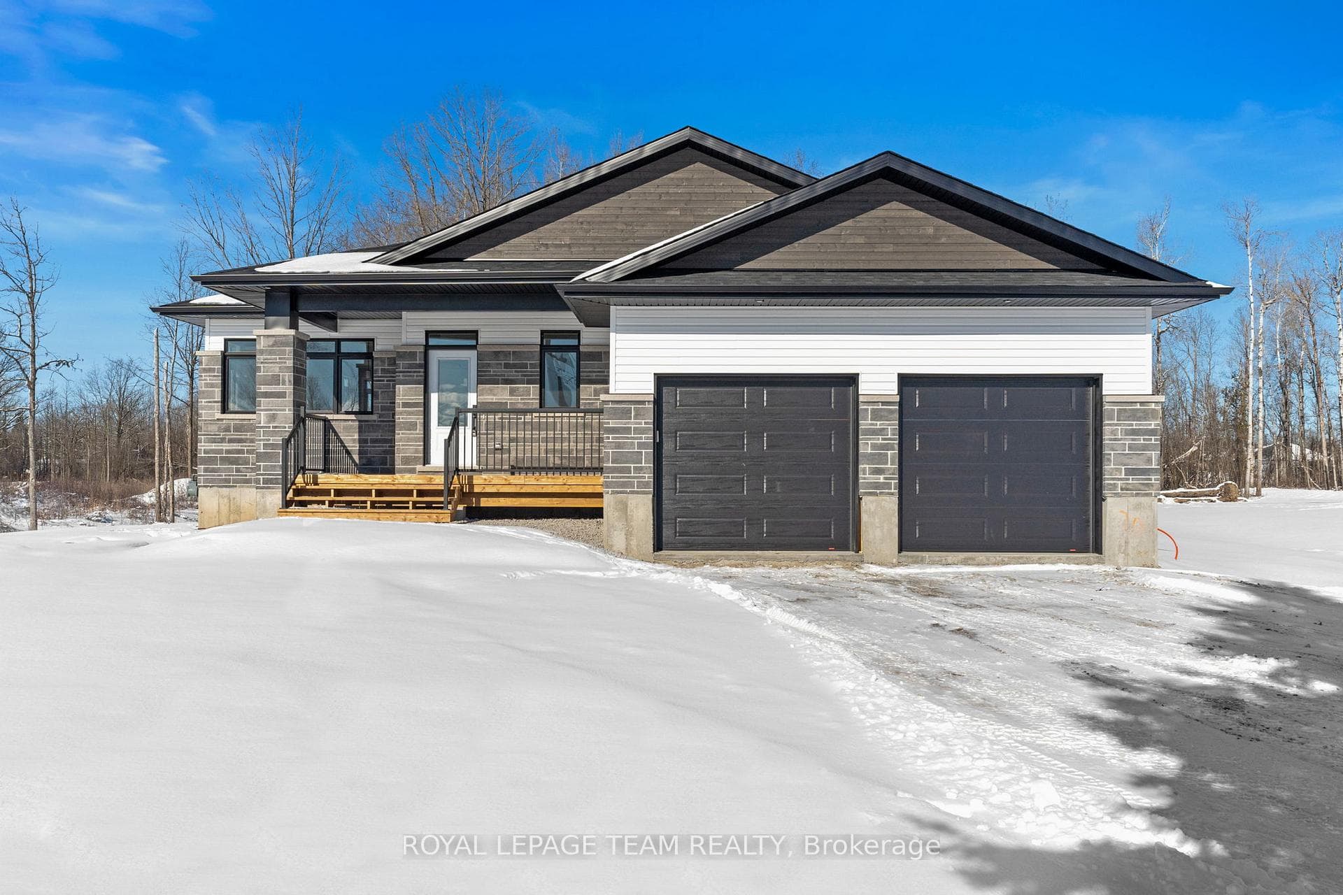 70 TENNANT Drive photo 1