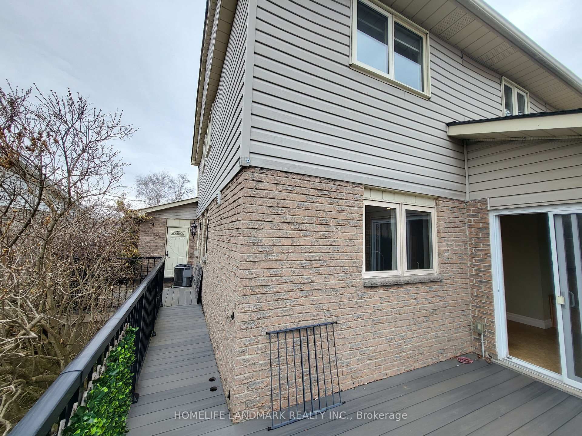 107 Bolland Crescent photo 25