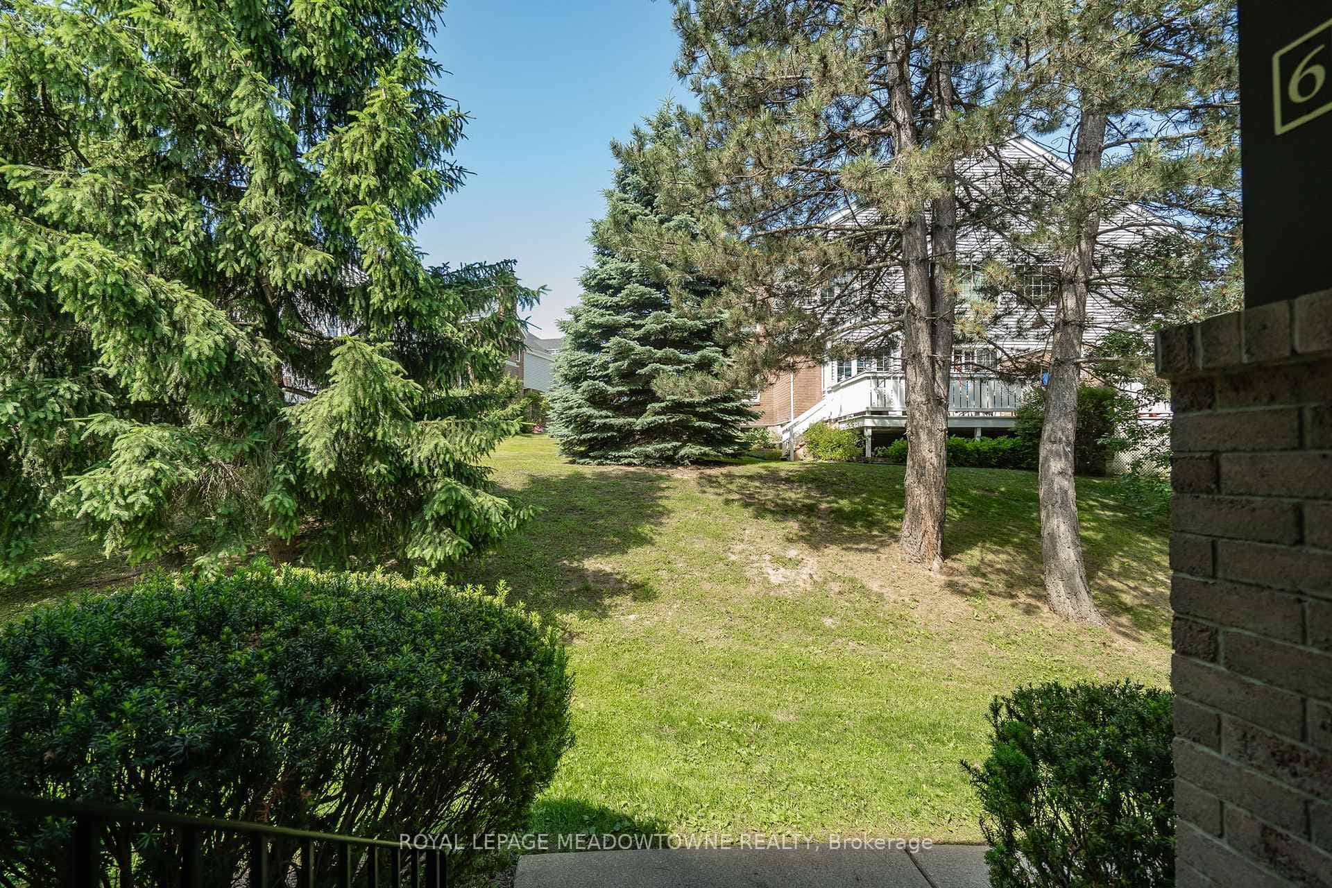 460 Beechwood Place Unit 6 photo 34