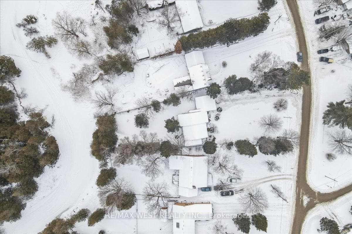 71 Pinecrest Road photo 3